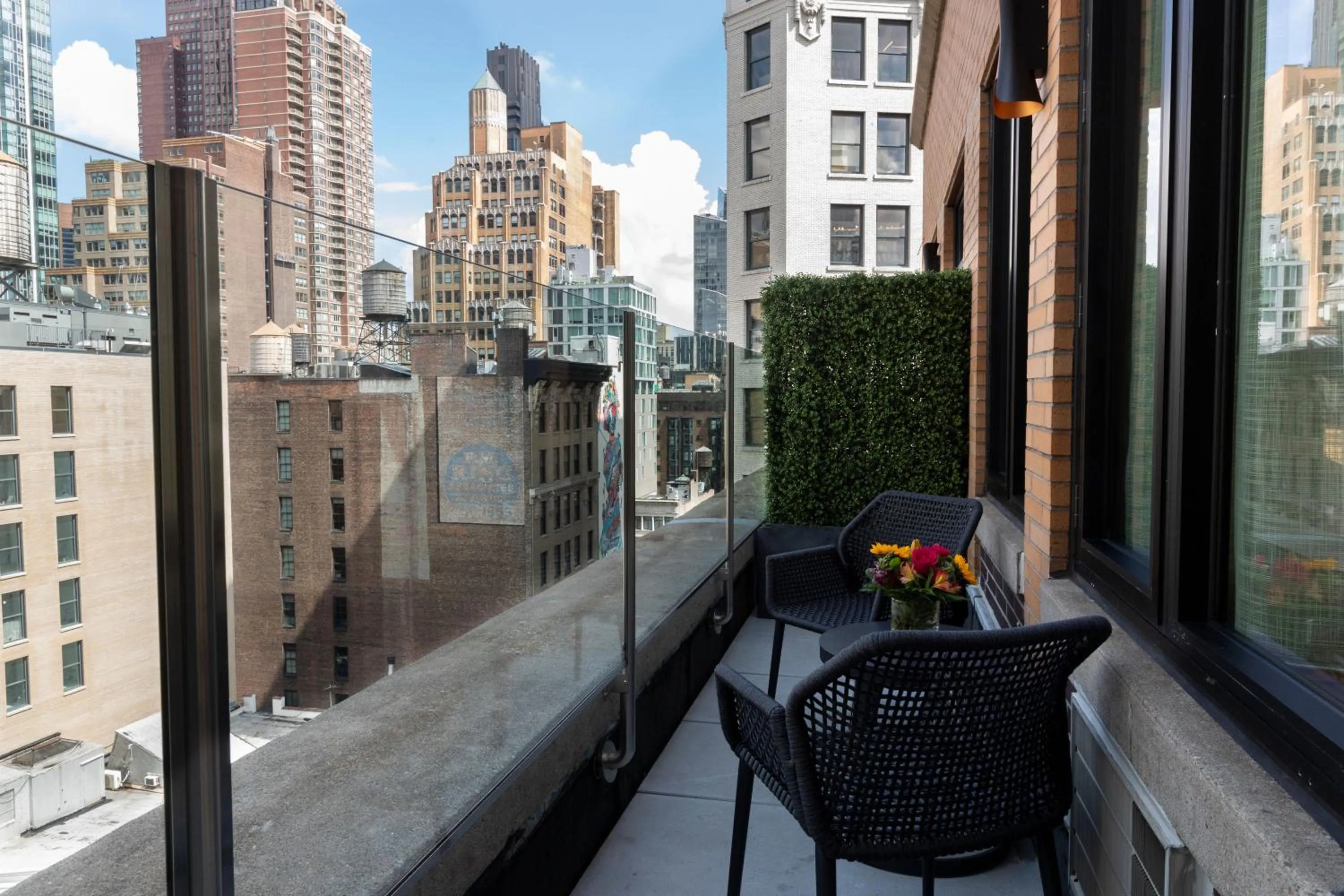 Balcony/Terrace in Broadway Plaza Hotel