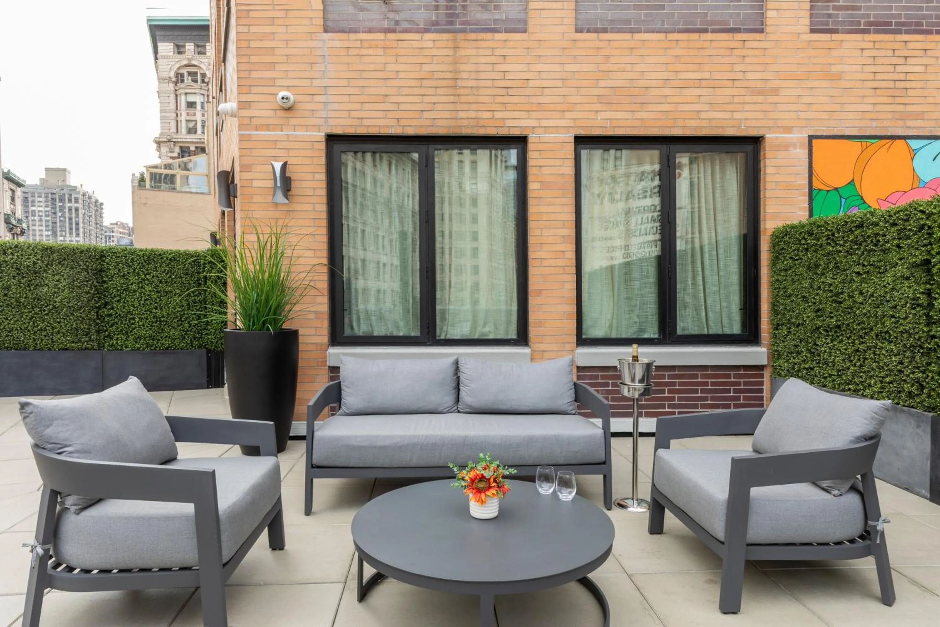 Balcony/Terrace in Broadway Plaza Hotel