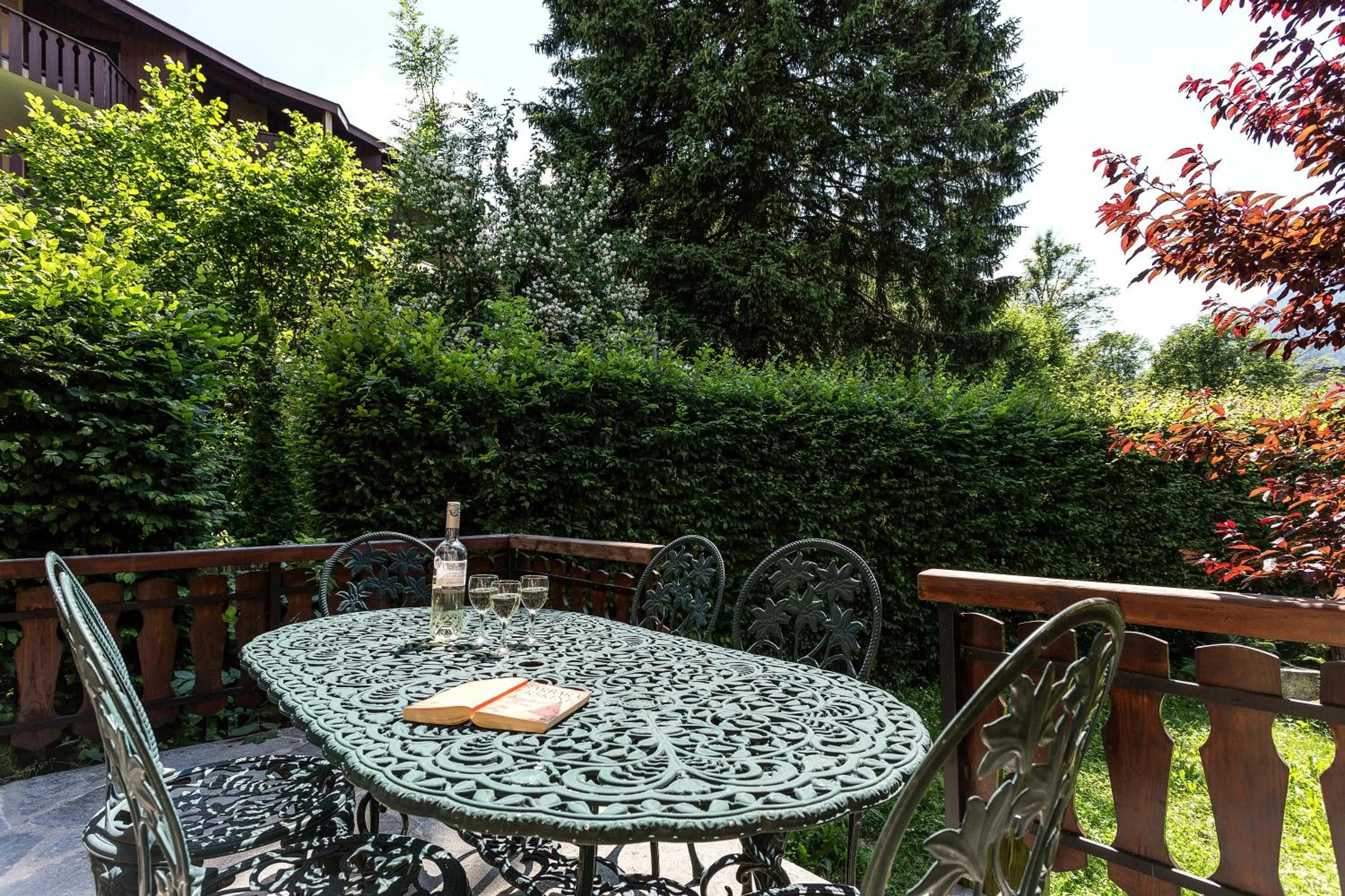 Villa Loppe - Chamonix Mountain Four-Bedroom Hidden Gem