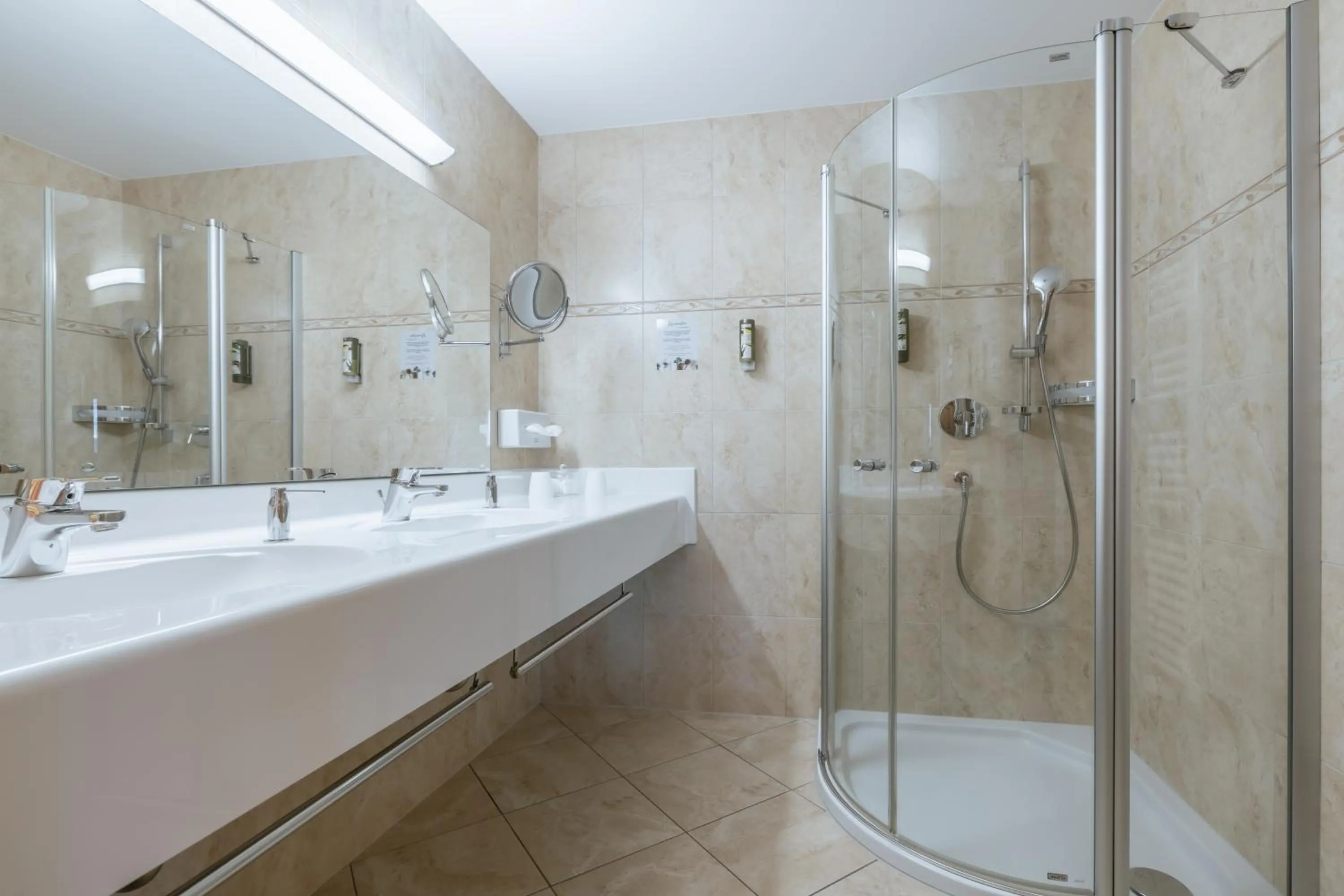 Shower in KERSCHDORFER - wohlfühlhotel garni - adults only