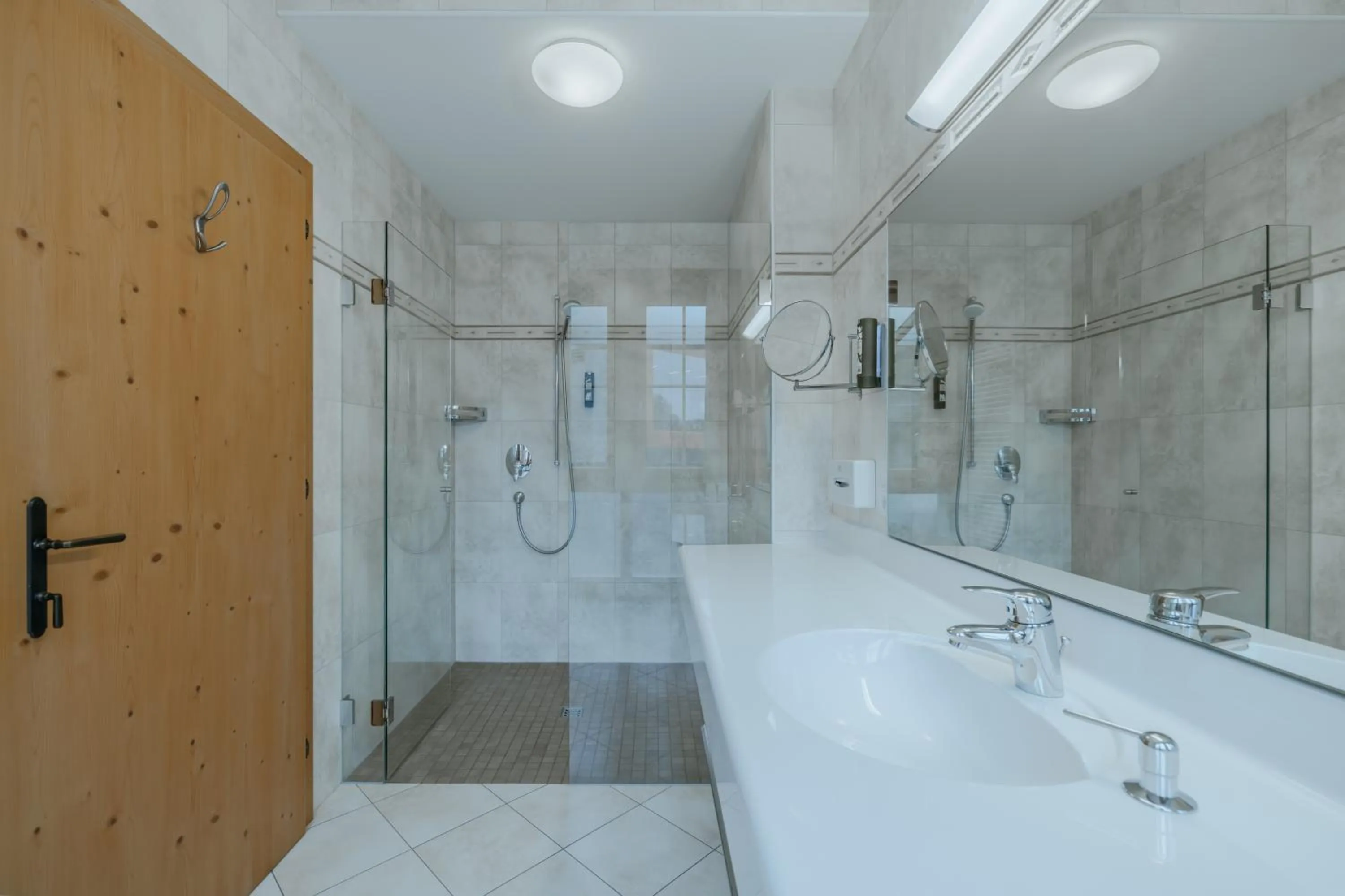 Shower in KERSCHDORFER - wohlfühlhotel garni - adults only