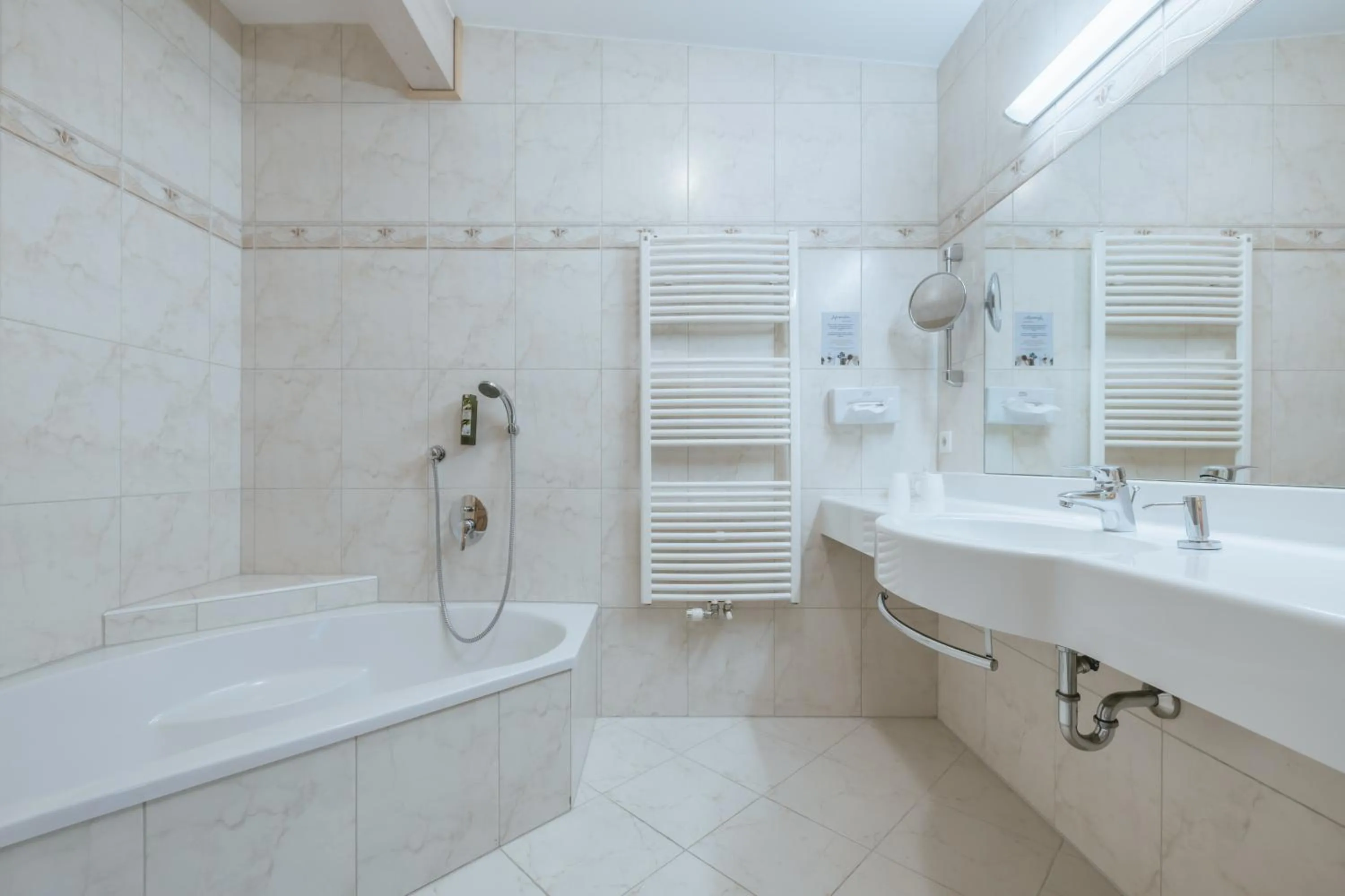 Bathroom in KERSCHDORFER - wohlfühlhotel garni - adults only