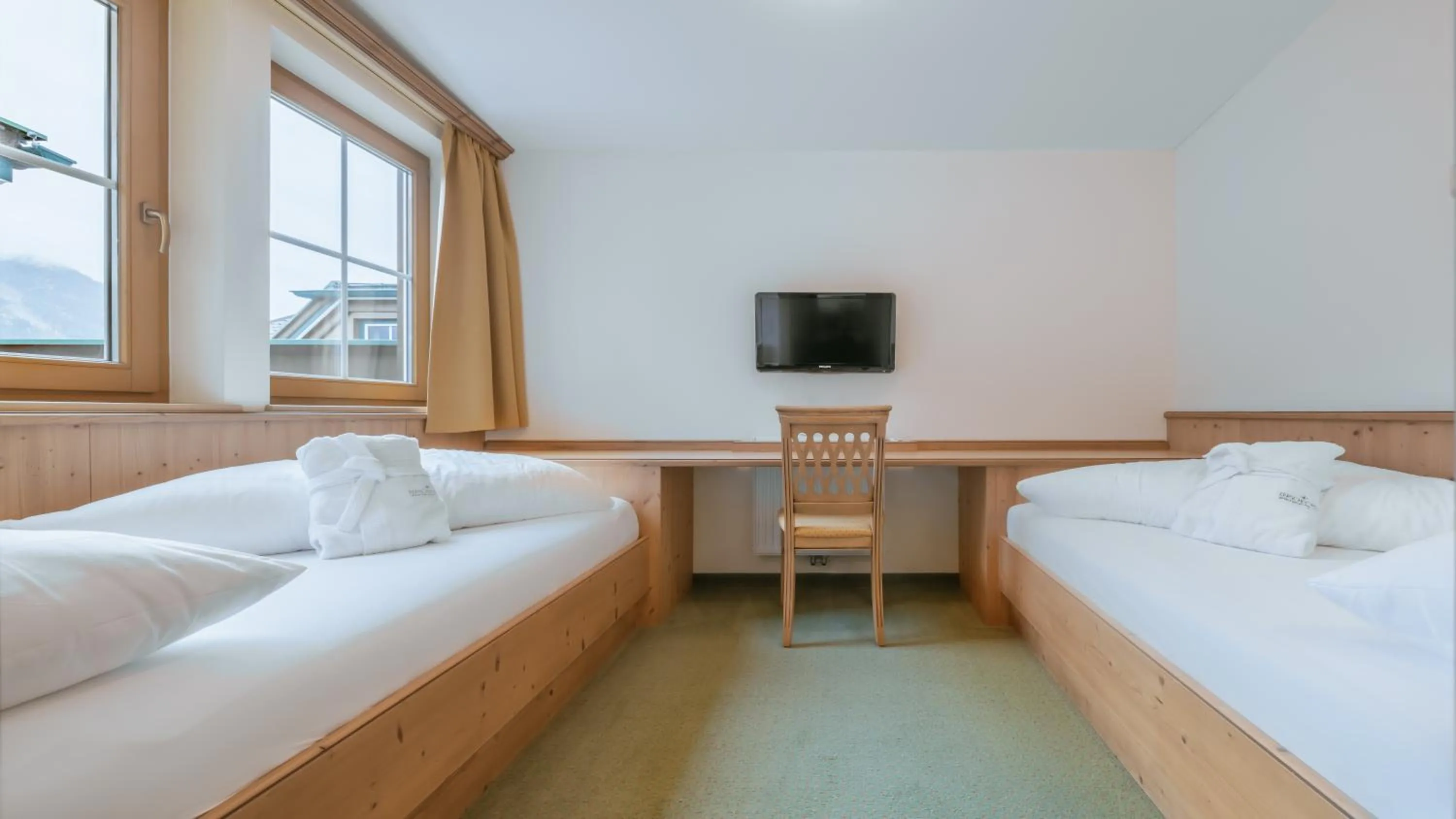 Photo of the whole room, Bed in KERSCHDORFER - wohlfühlhotel garni - adults only