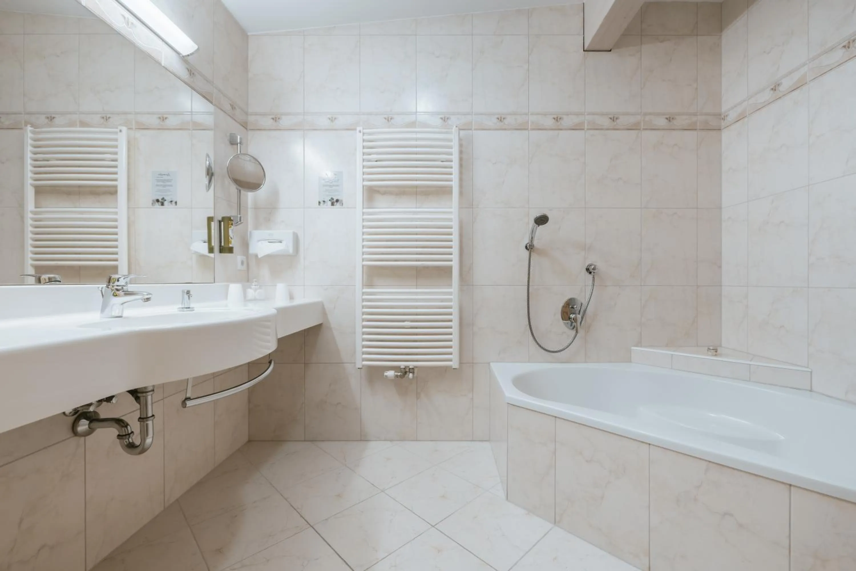 Shower in KERSCHDORFER - wohlfühlhotel garni - adults only