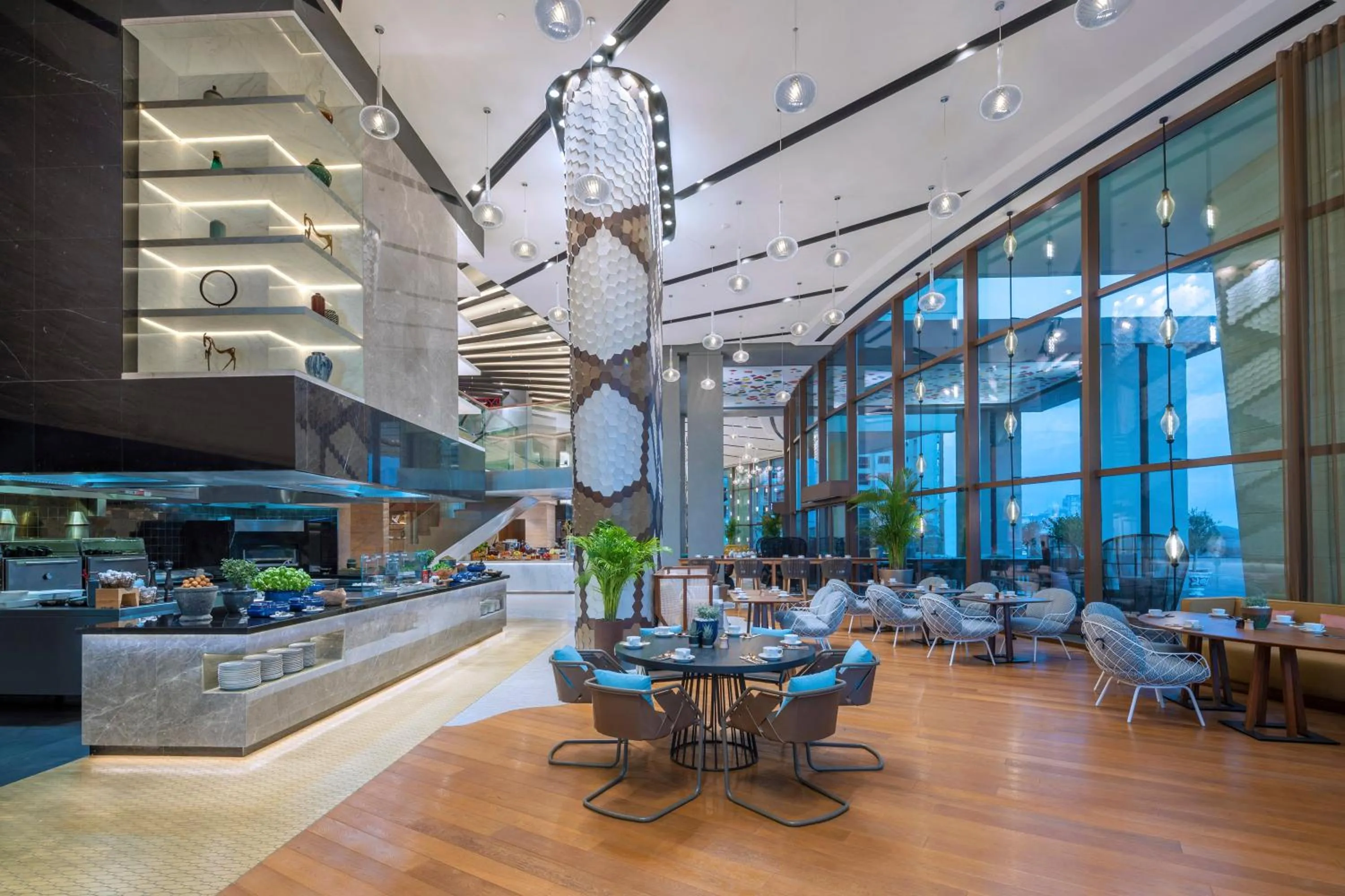Restaurant/places to eat in Andaz Family Suites by Hyatt- Palm Jumeirah