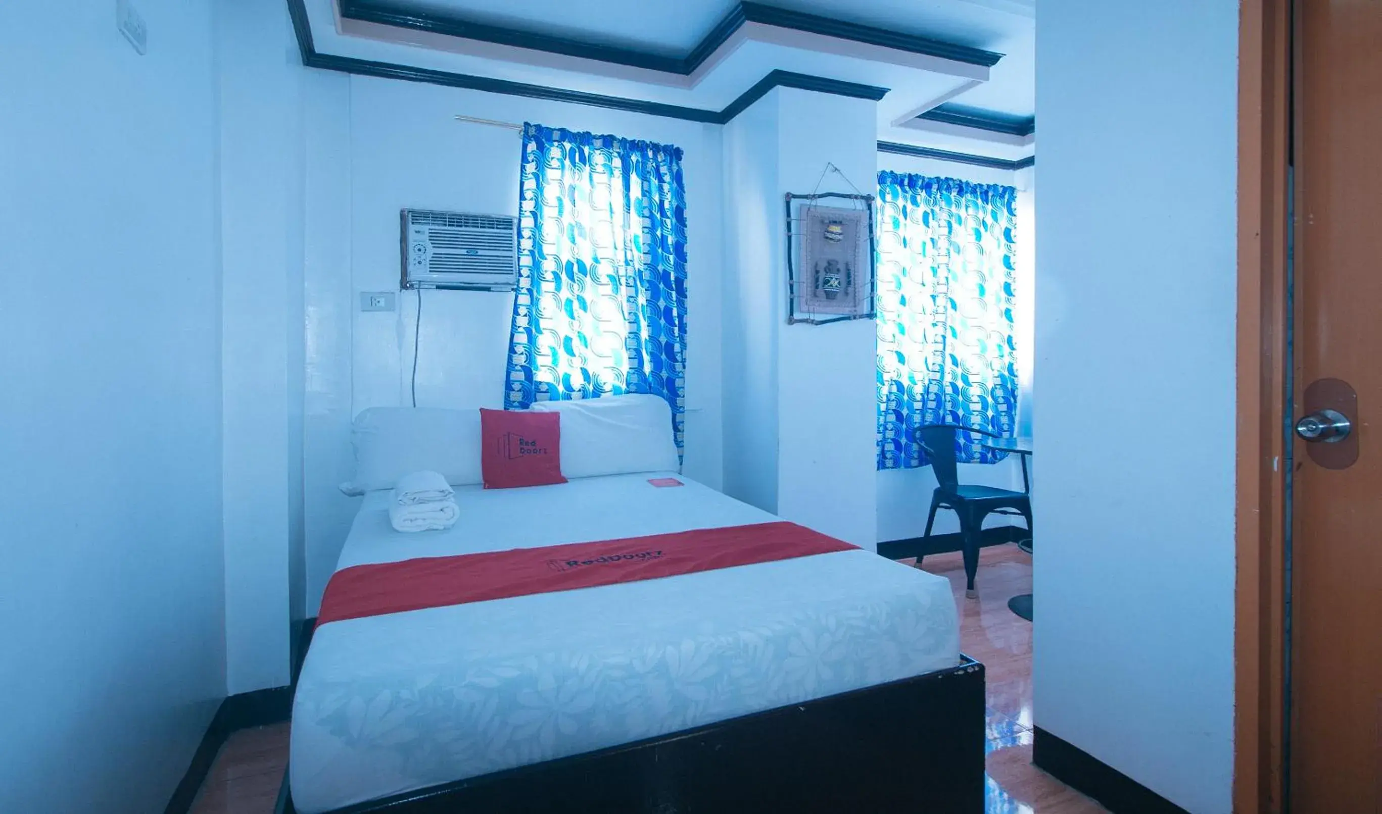 Bed in RedDoorz at Minas Place 1 Tacloban Bed in RedDoorz at Minas Place 1 Tacloban