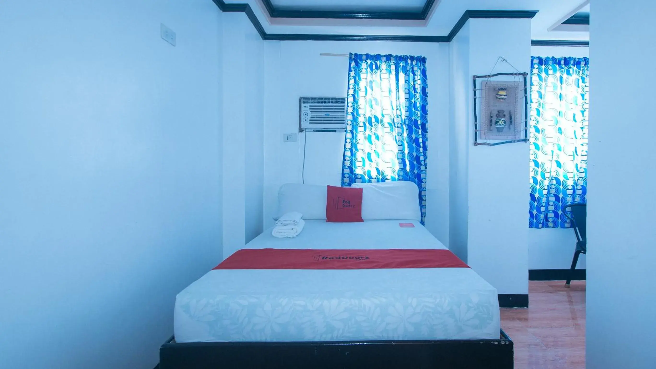 Photo of the whole room, Bed in RedDoorz at Minas Place 1 Tacloban Photo of the whole room, Bed in RedDoorz at Minas Place 1 Tacloban
