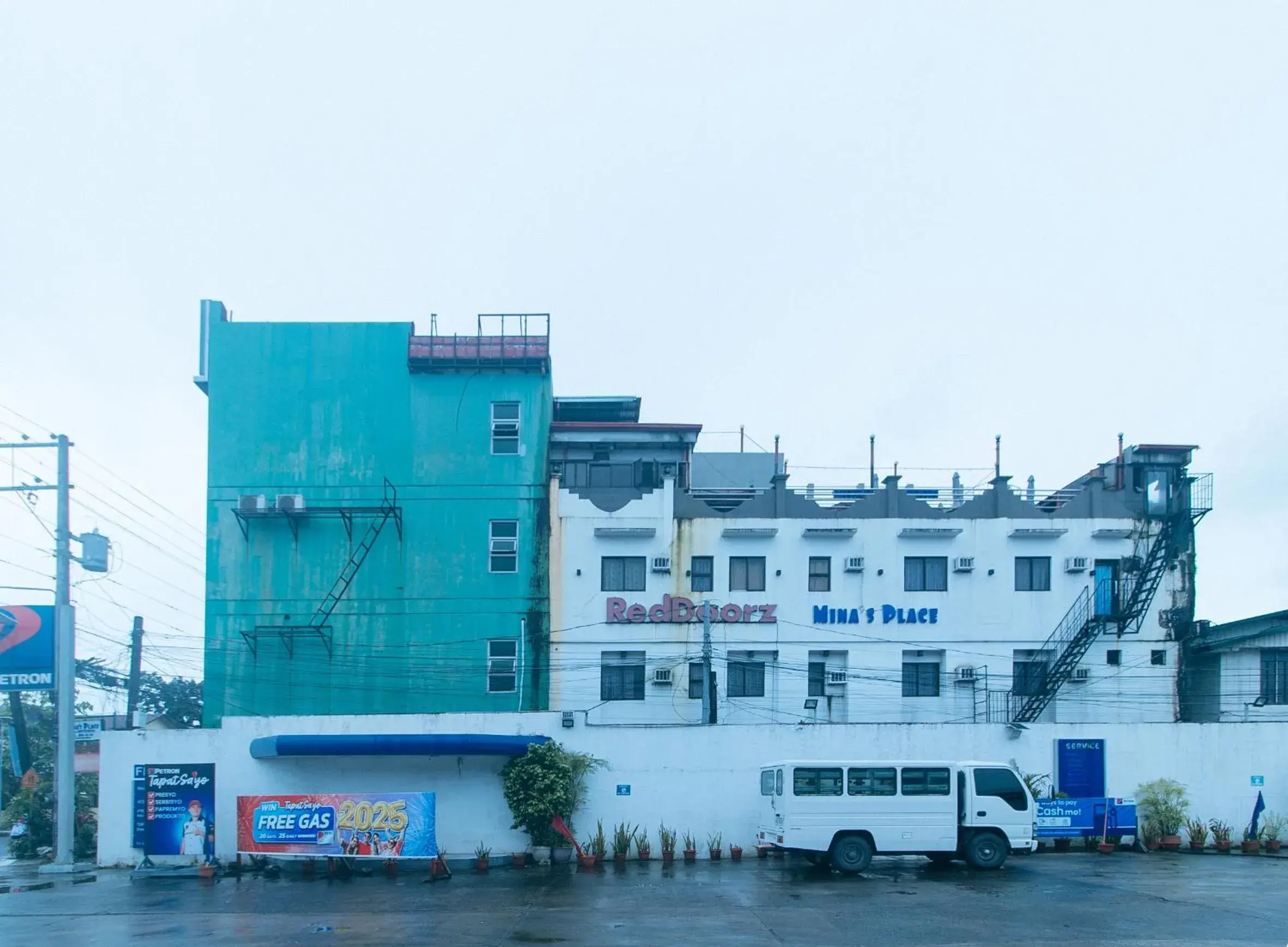 Property building in RedDoorz at Minas Place 1 Tacloban Property building in RedDoorz at Minas Place 1 Tacloban