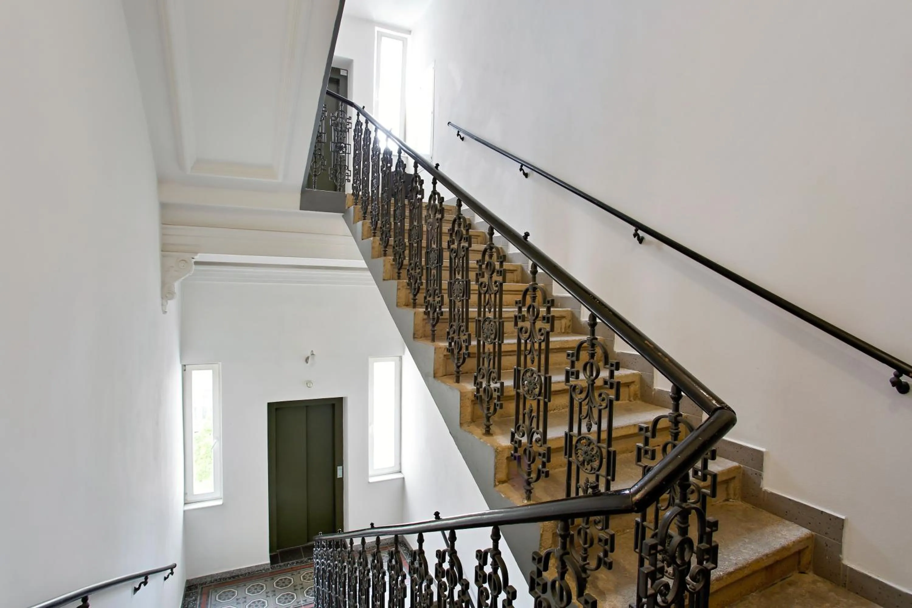 elevator in Open Gate