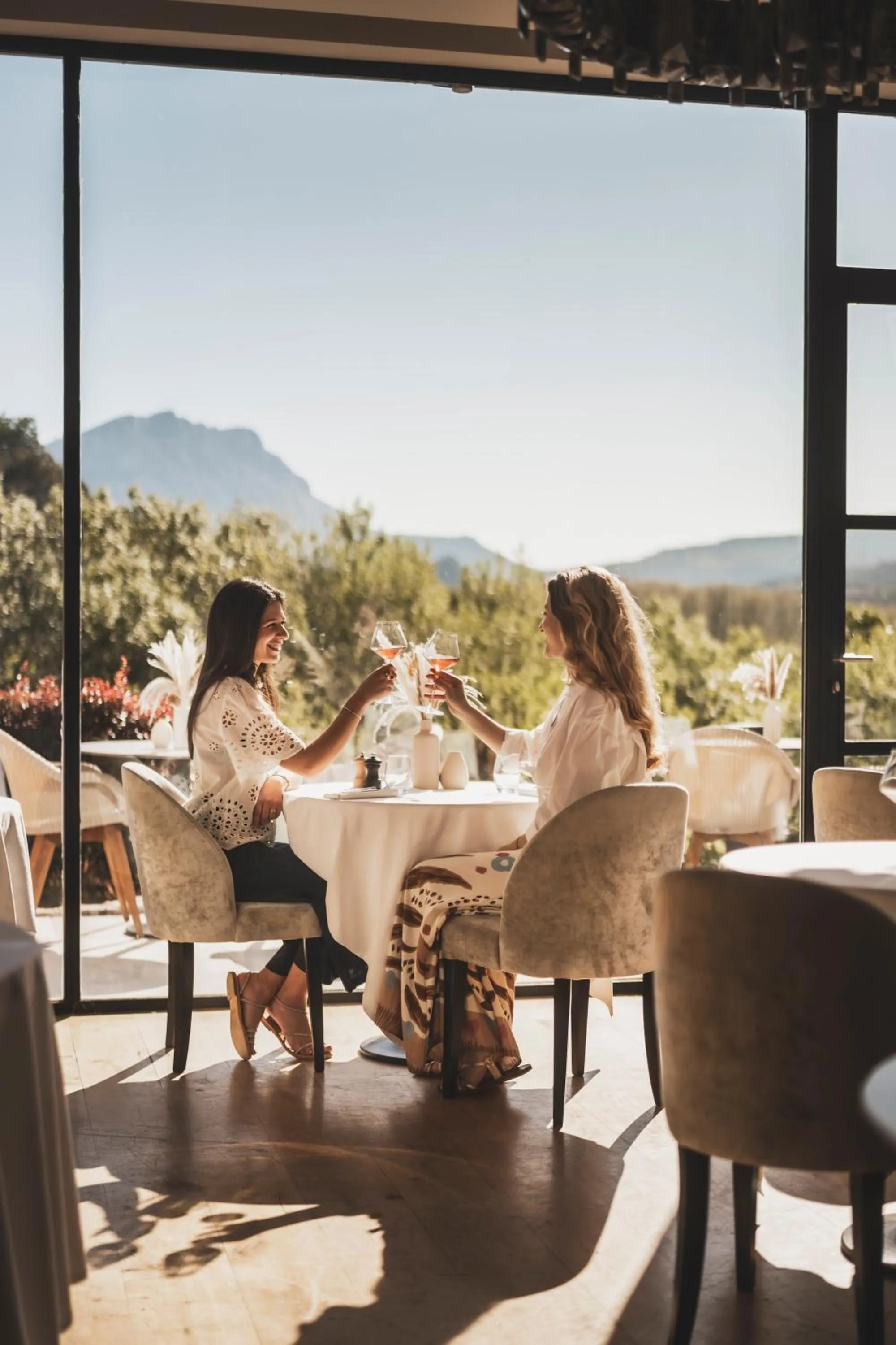 Restaurant/places to eat in Les Lodges Sainte-Victoire Hotel & Spa