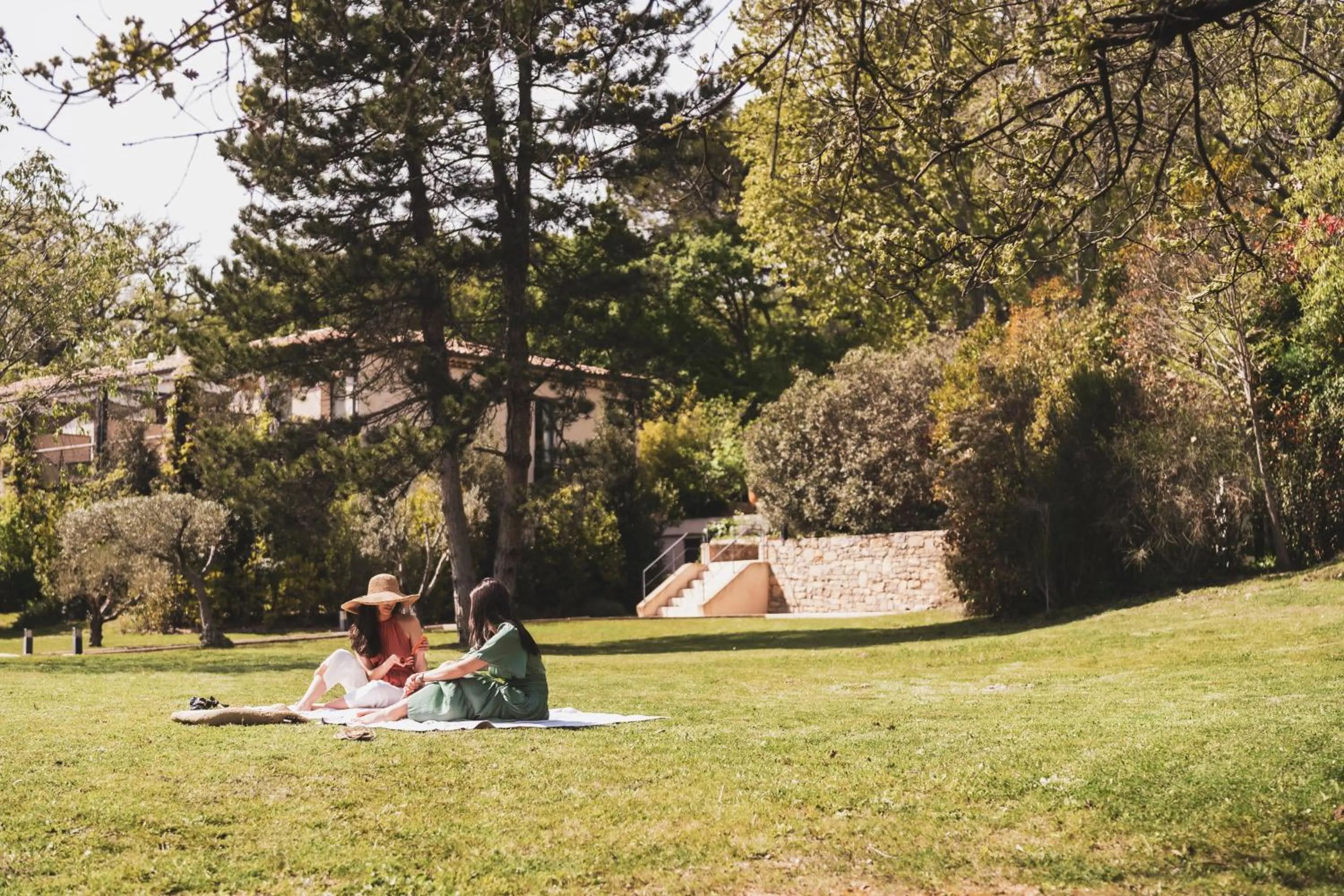 Garden in Les Lodges Sainte-Victoire Hotel & Spa