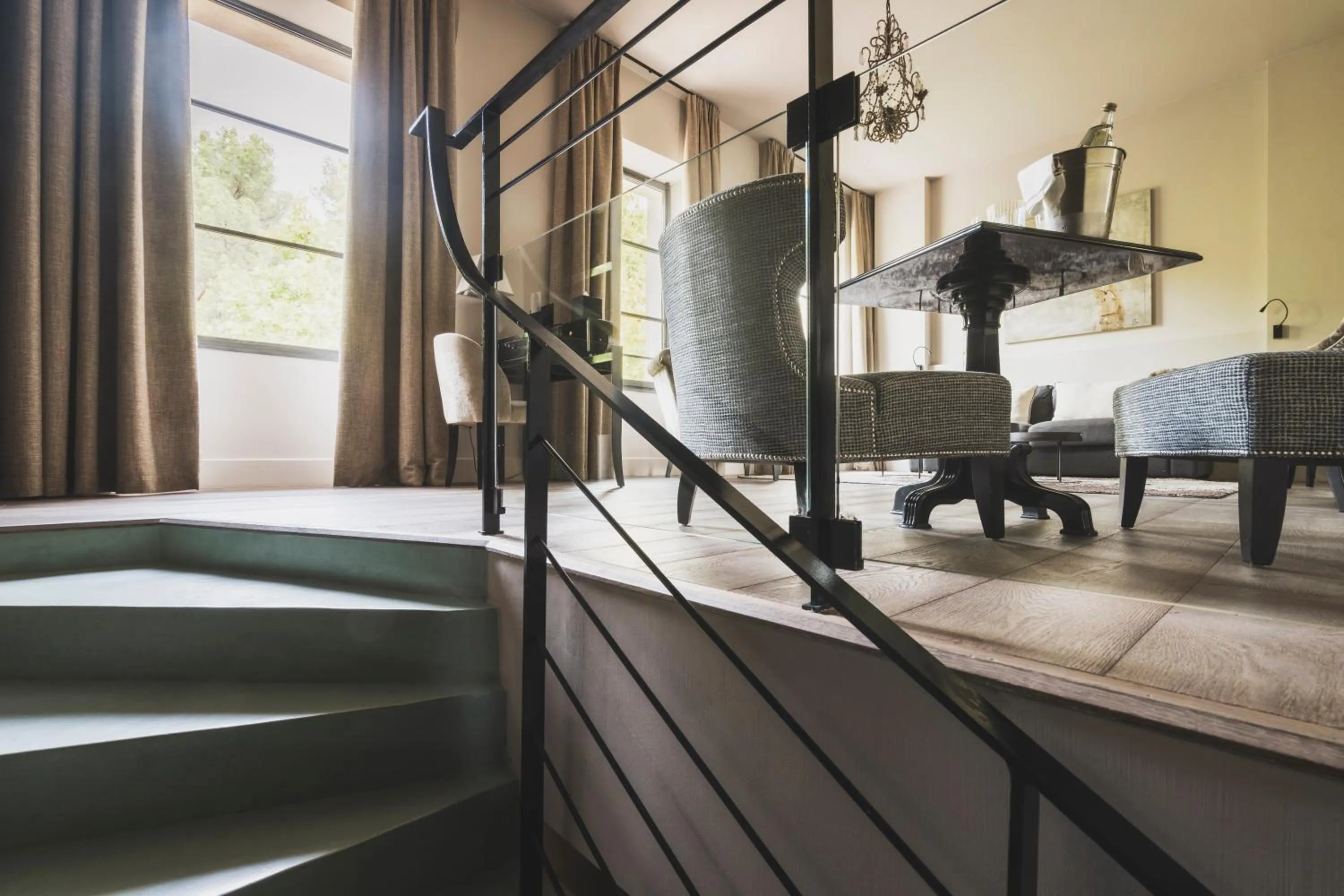 Living room, Bed in Les Lodges Sainte-Victoire Hotel & Spa