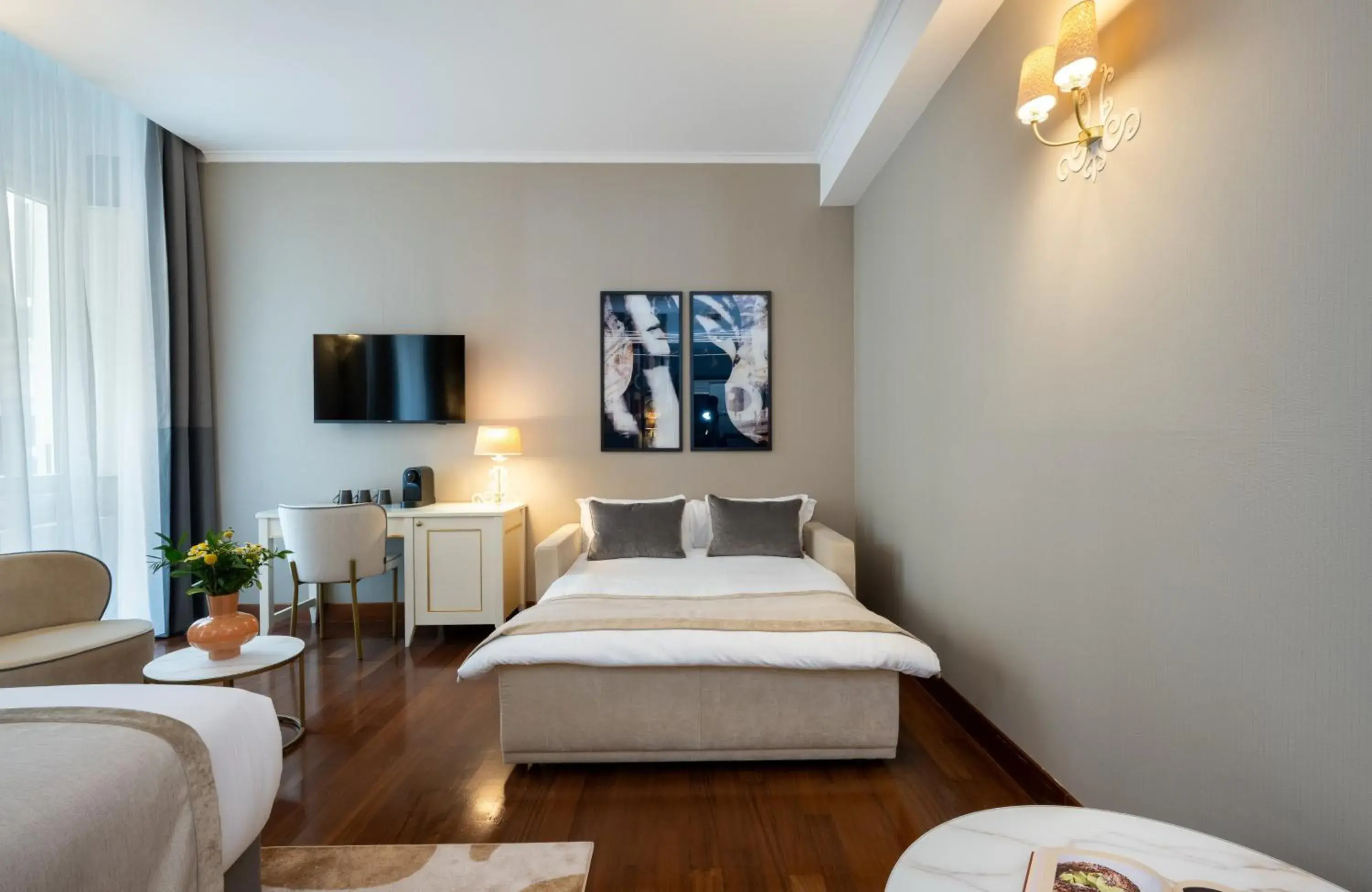 Junior Suite in Leonardo Boutique Hotel Rome Monti Junior Suite in Leonardo Boutique Hotel Rome Monti