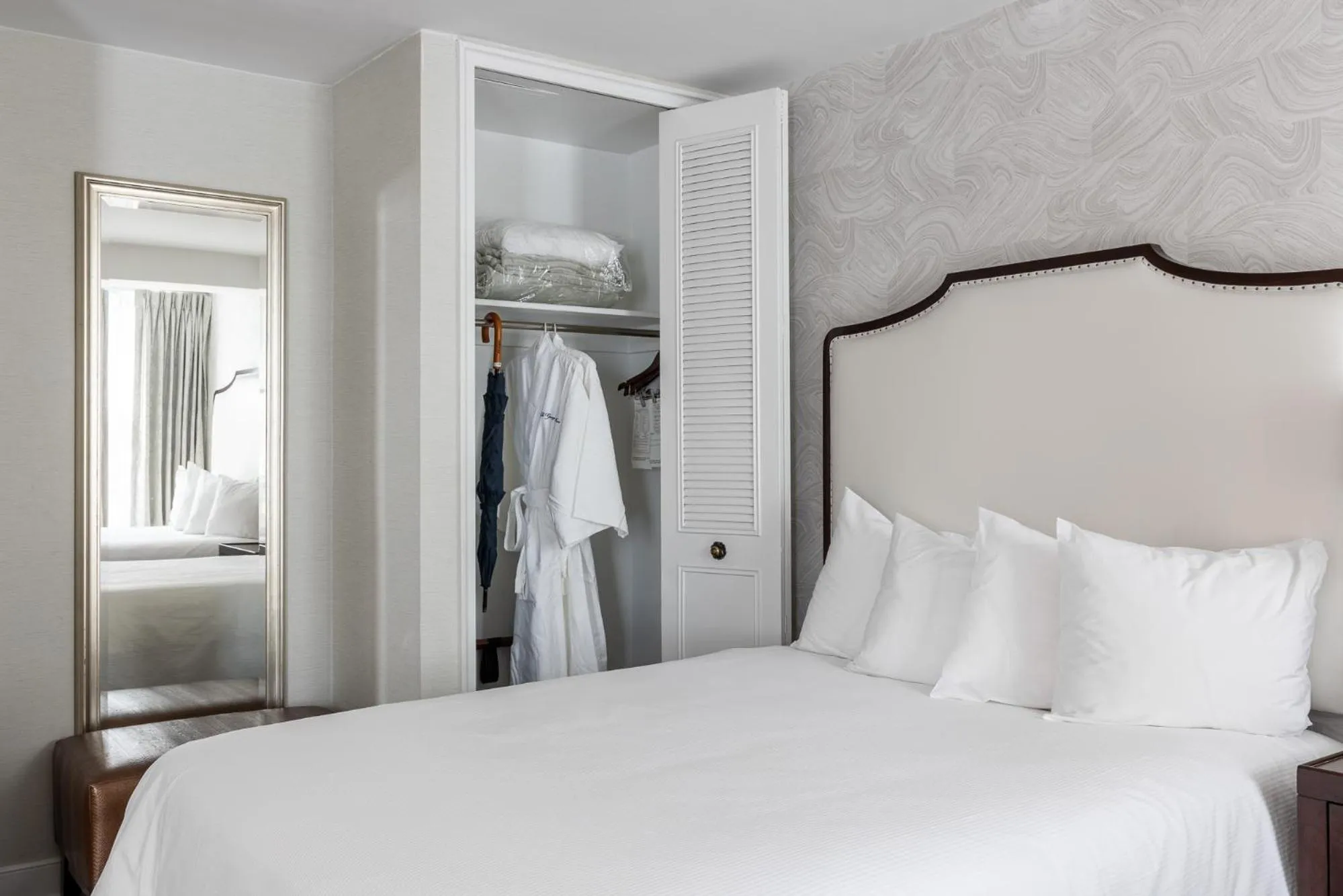 Bed in The Georgetown Inn