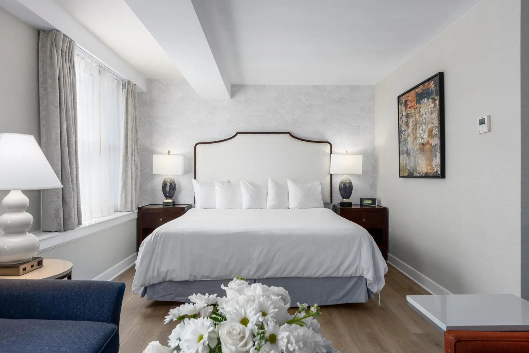 Bed in The Georgetown Inn