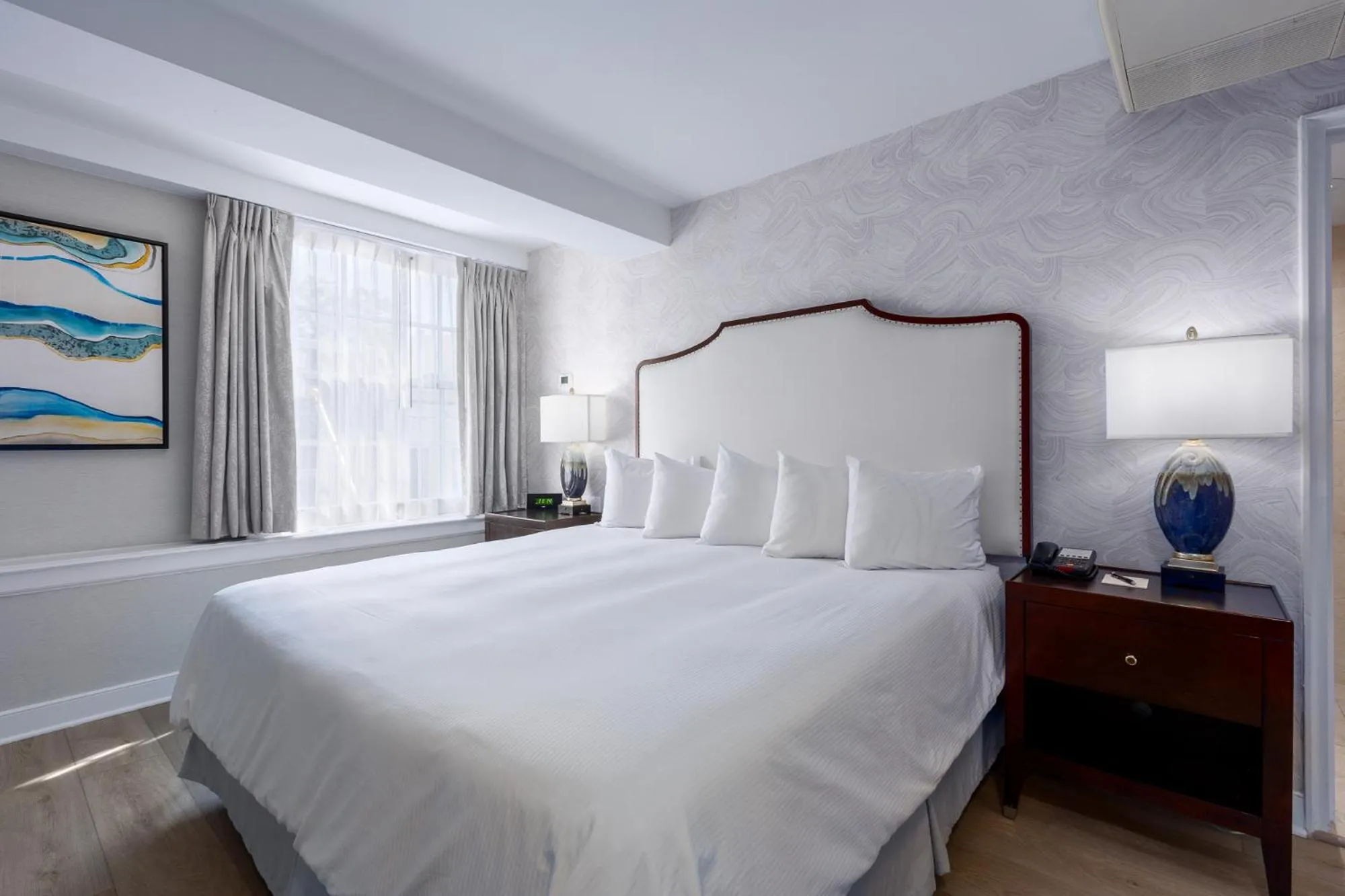 Bed in The Georgetown Inn