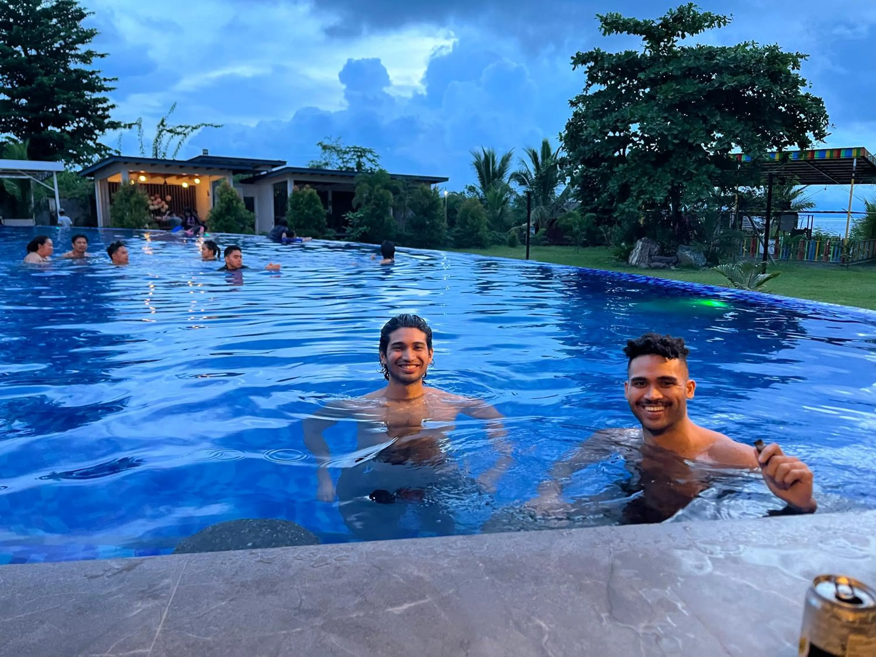 Swimming pool in Vistapaloma beach resort