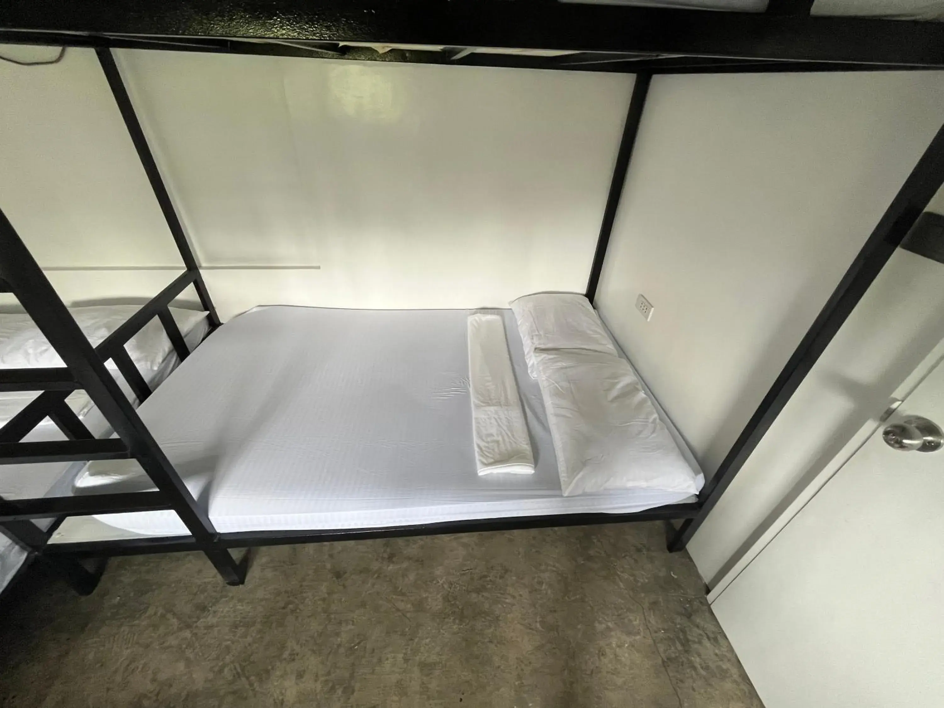 Bed in Vistapaloma beach resort Bed in Vistapaloma beach resort