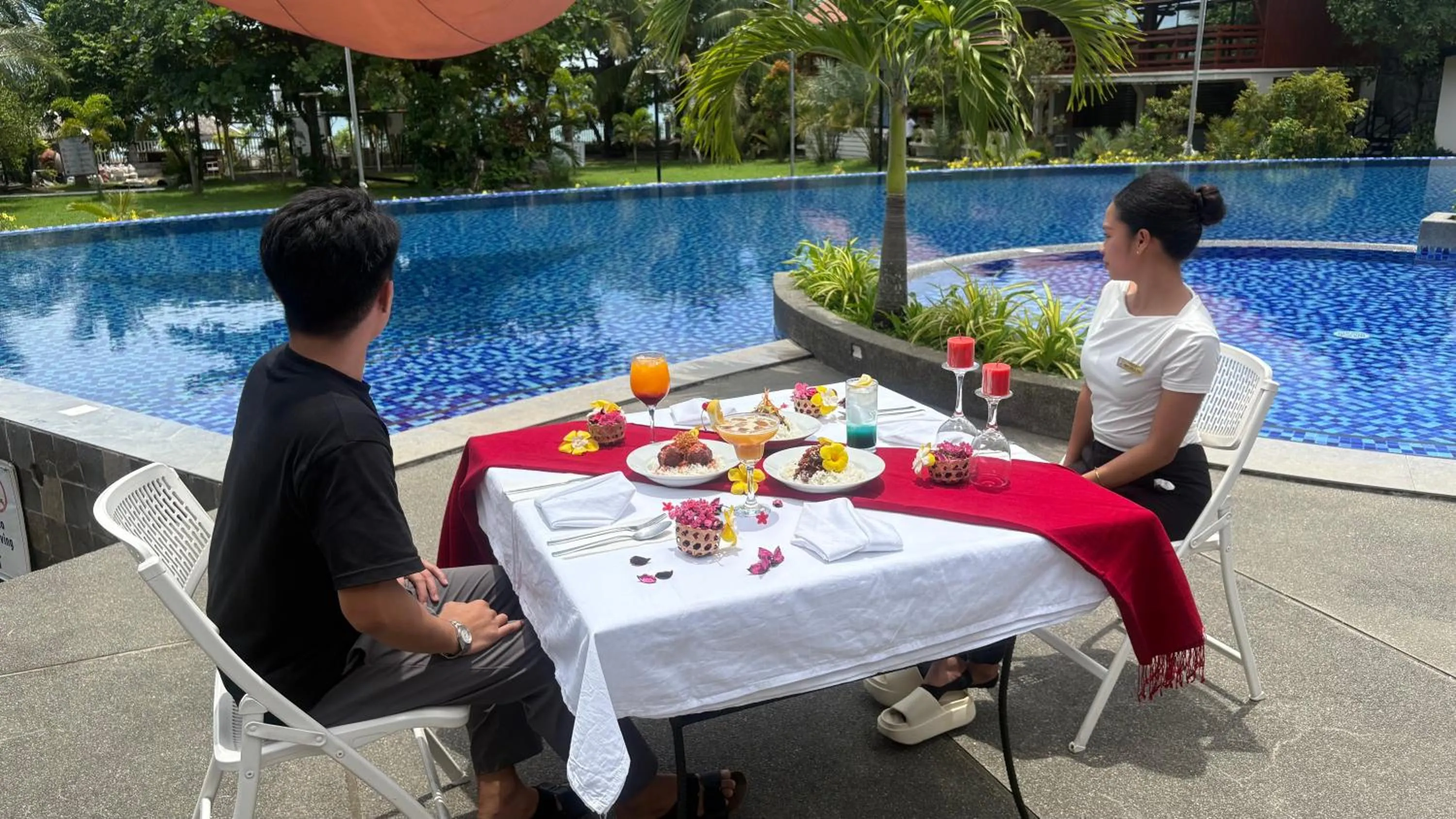 Vistapaloma beach resort