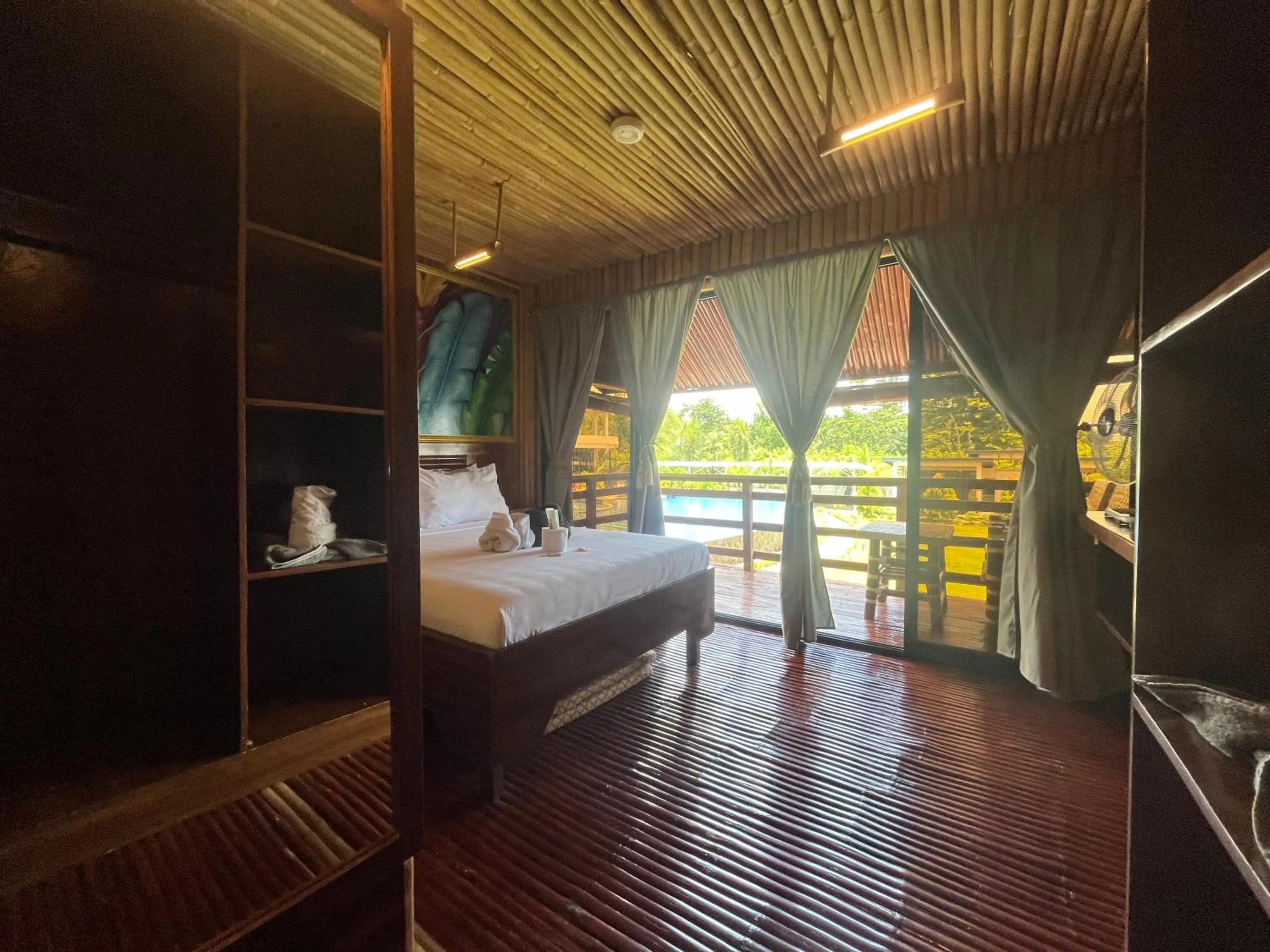 Bed in Vistapaloma beach resort