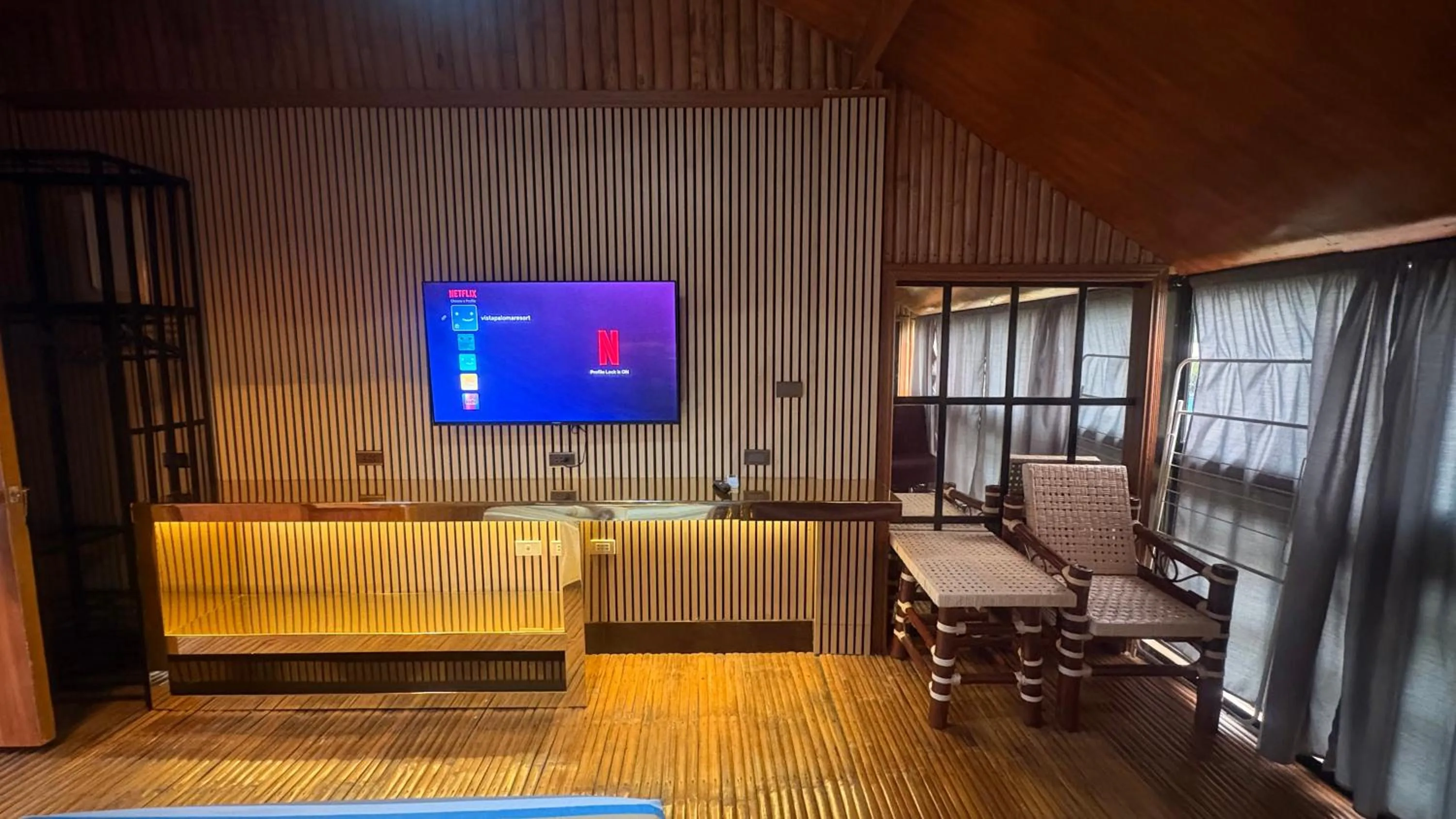 Vistapaloma beach resort