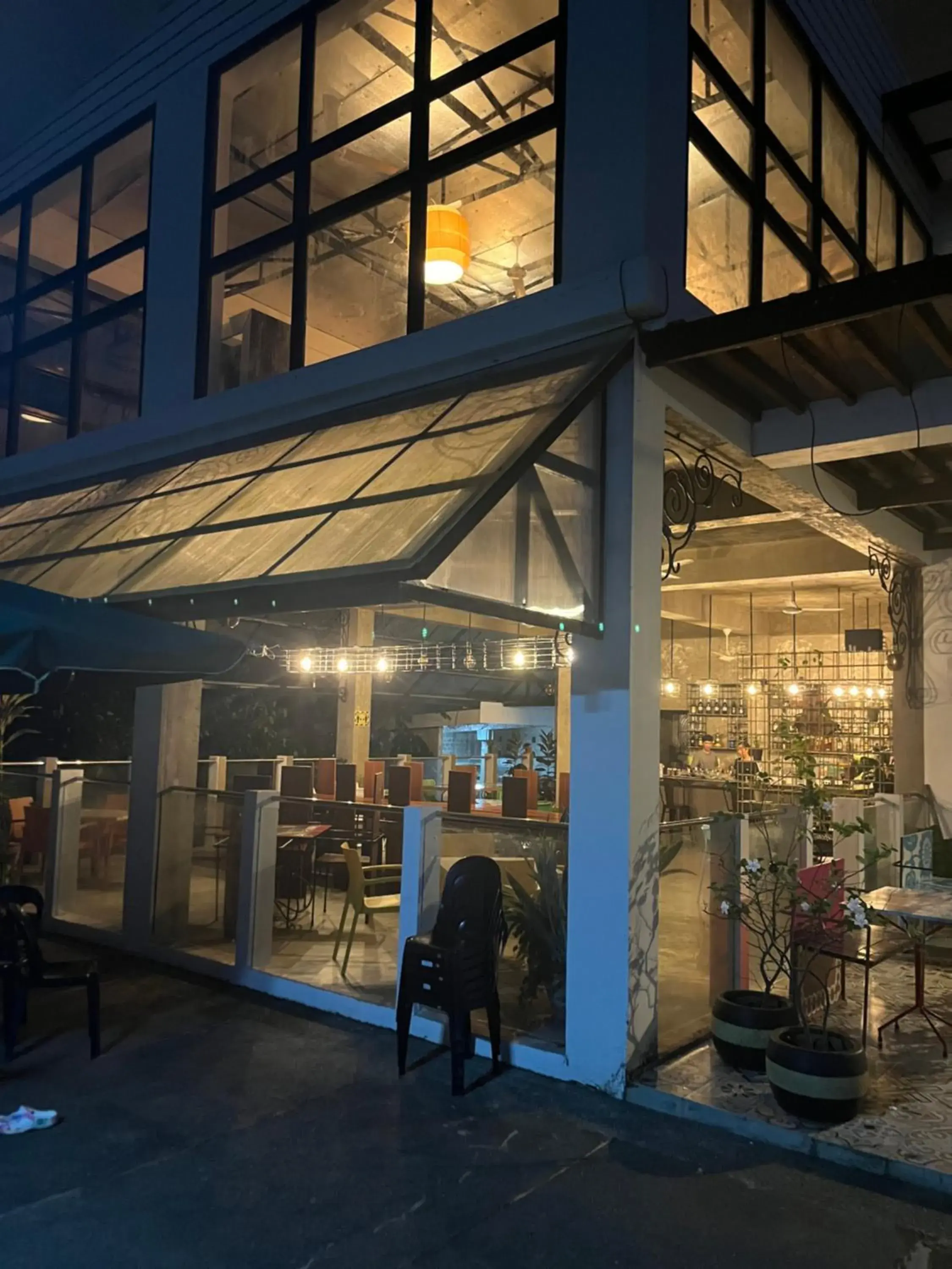 Restaurant/places to eat in Vistapaloma beach resort Restaurant/places to eat in Vistapaloma beach resort