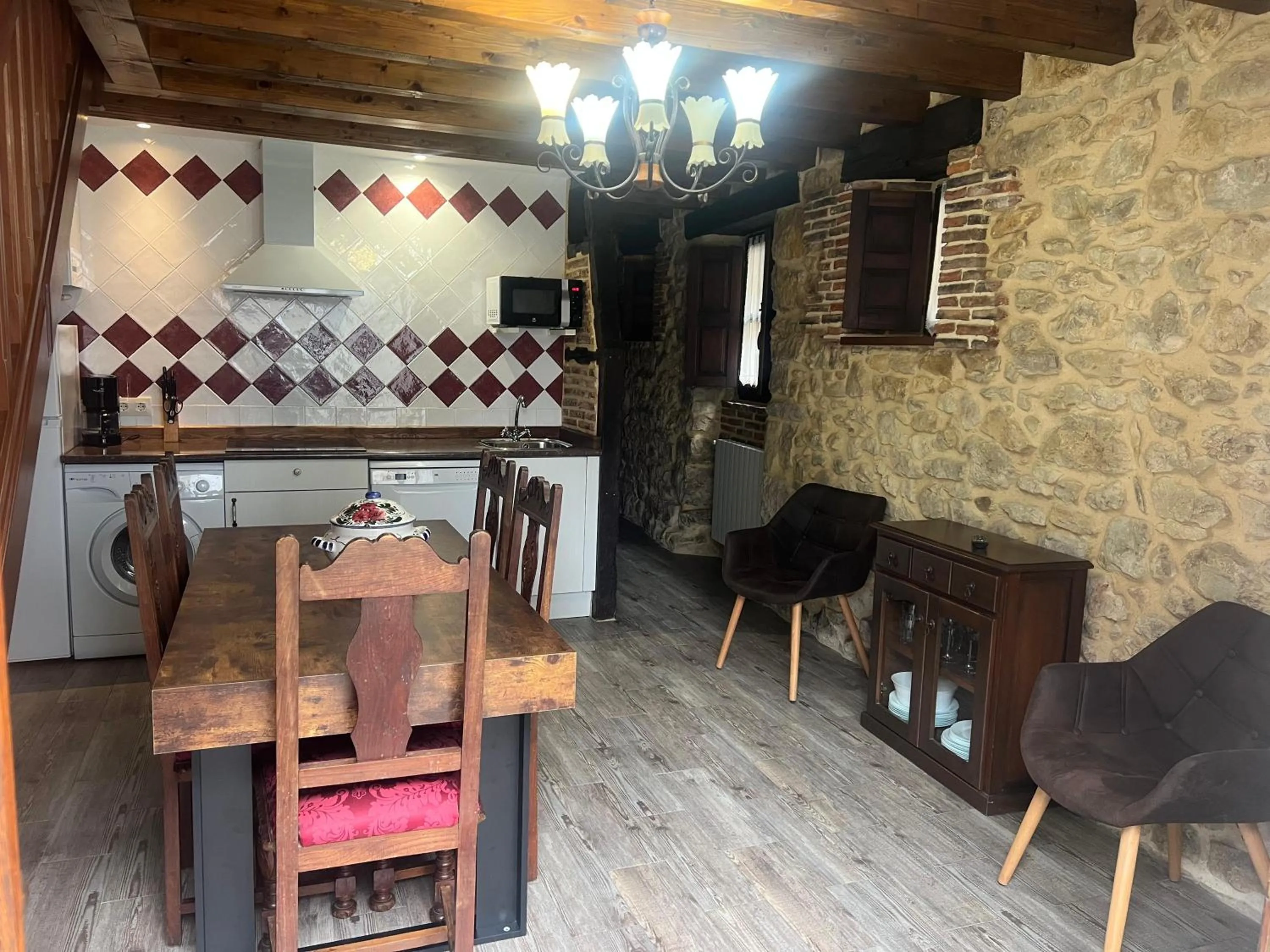 Kitchen or kitchenette in Apartamentos Legado de Santillana