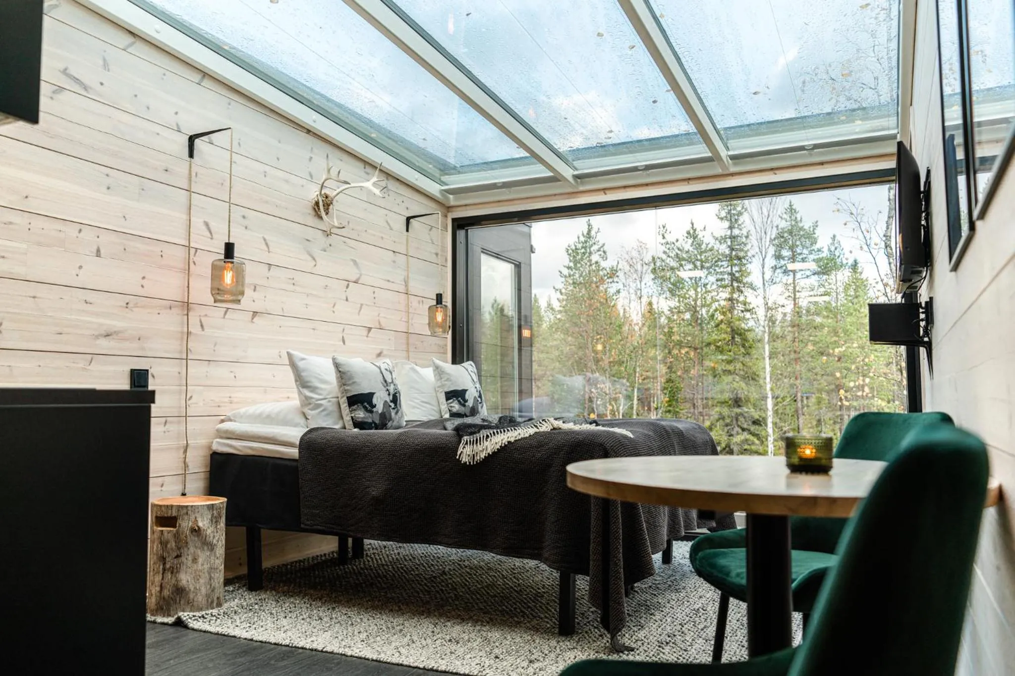 Bed in Kuuru Tunturilaakso by Kide Hotel