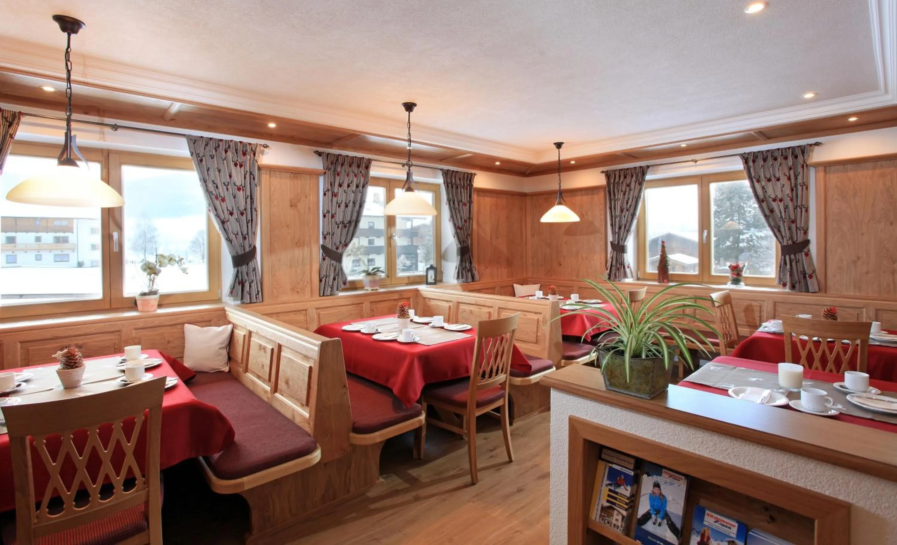 Buffet breakfast in Frühstückspension Samerhof