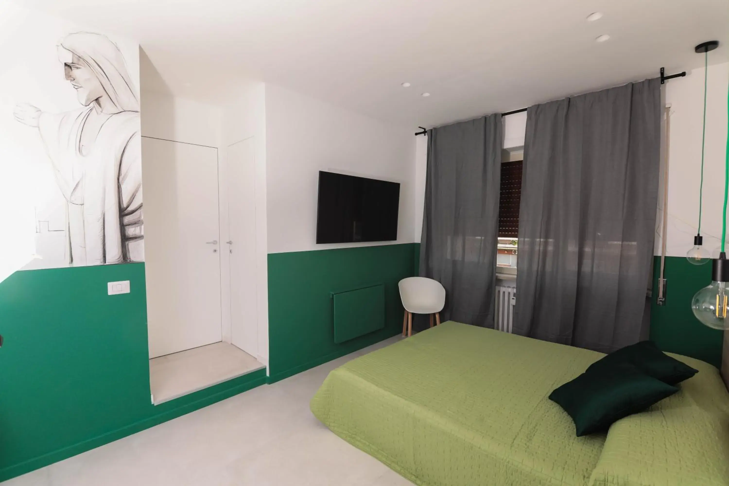 TV and multimedia, Bed in O.Effe. Suites / Vatican TV and multimedia, Bed in O.Effe. Suites / Vatican