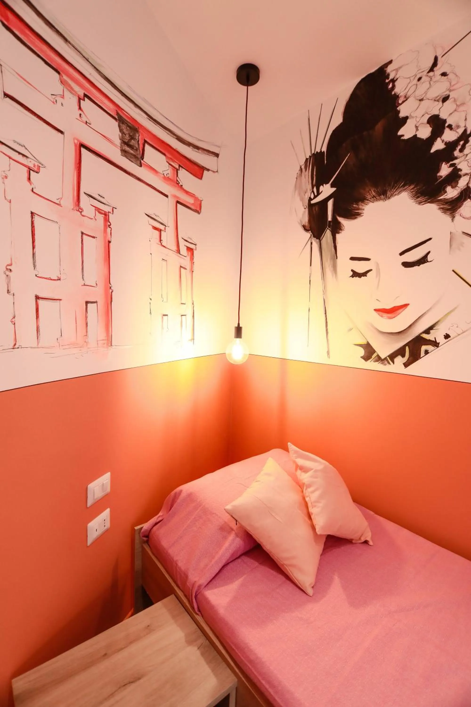 Bed in O.Effe. Suites / Vatican