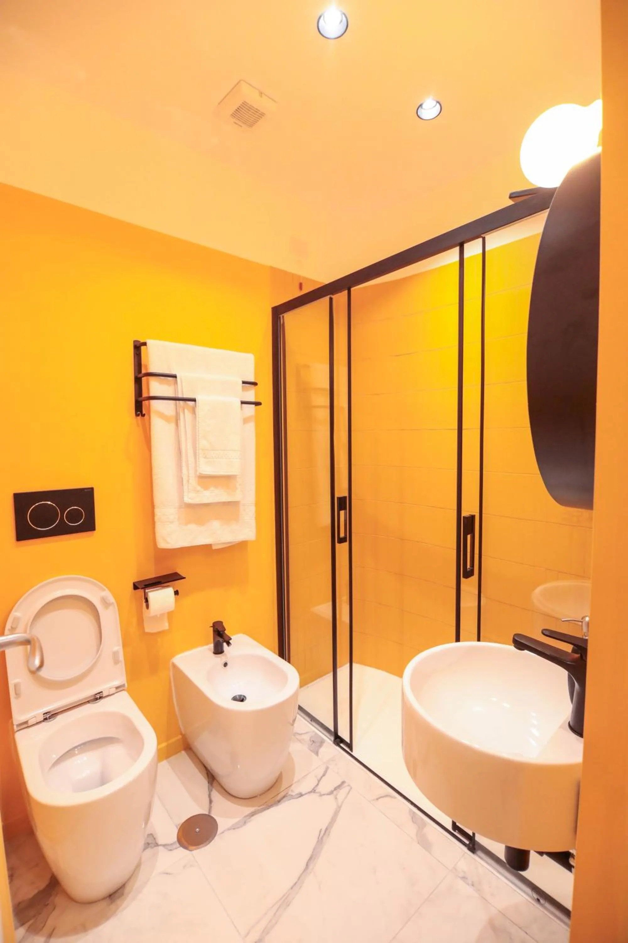 Bathroom in O.Effe. Suites / Vatican