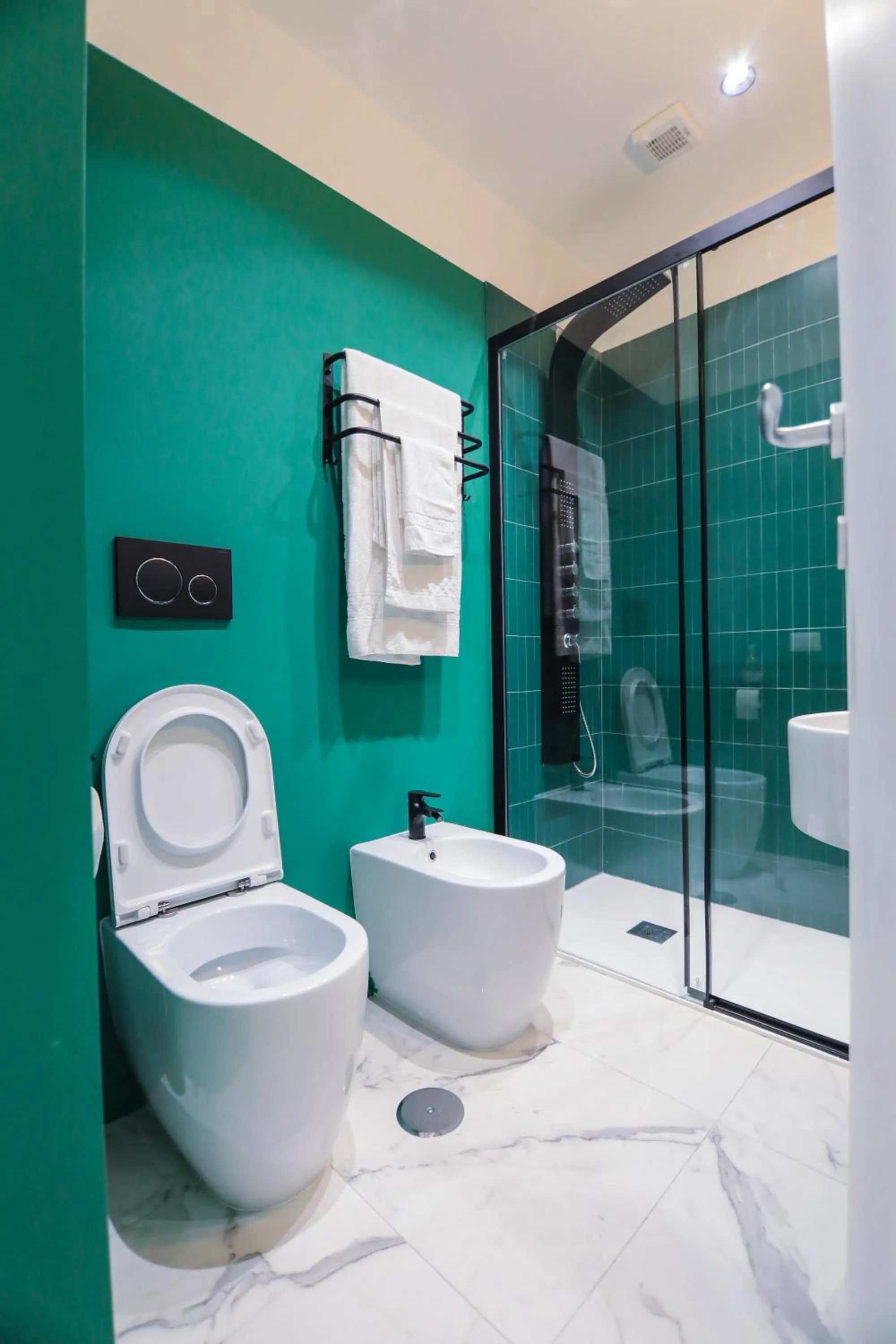 Bathroom in O.Effe. Suites / Vatican