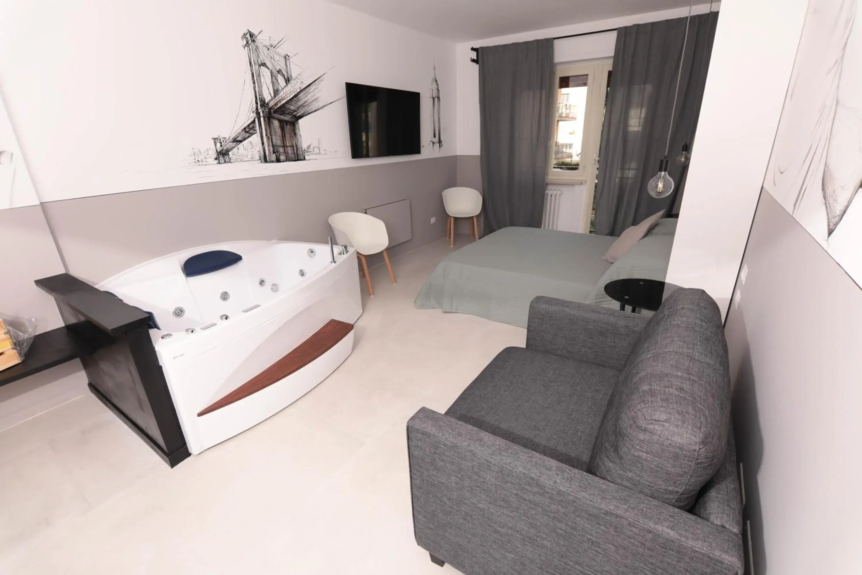 Suite with Spa Bath in O.Effe. Suites / Vatican Suite with Spa Bath in O.Effe. Suites / Vatican