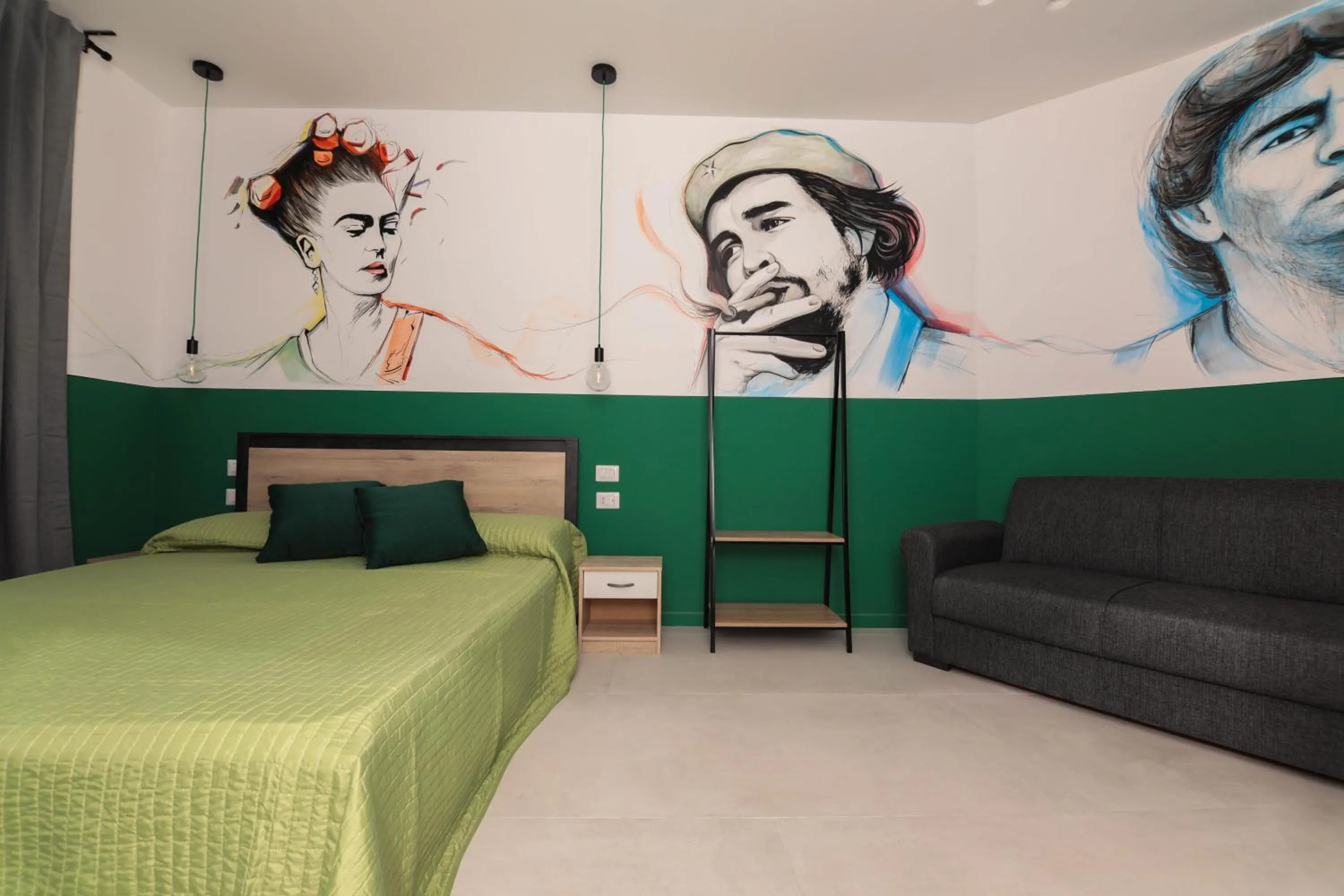 Decorative detail, Bed in O.Effe. Suites / Vatican