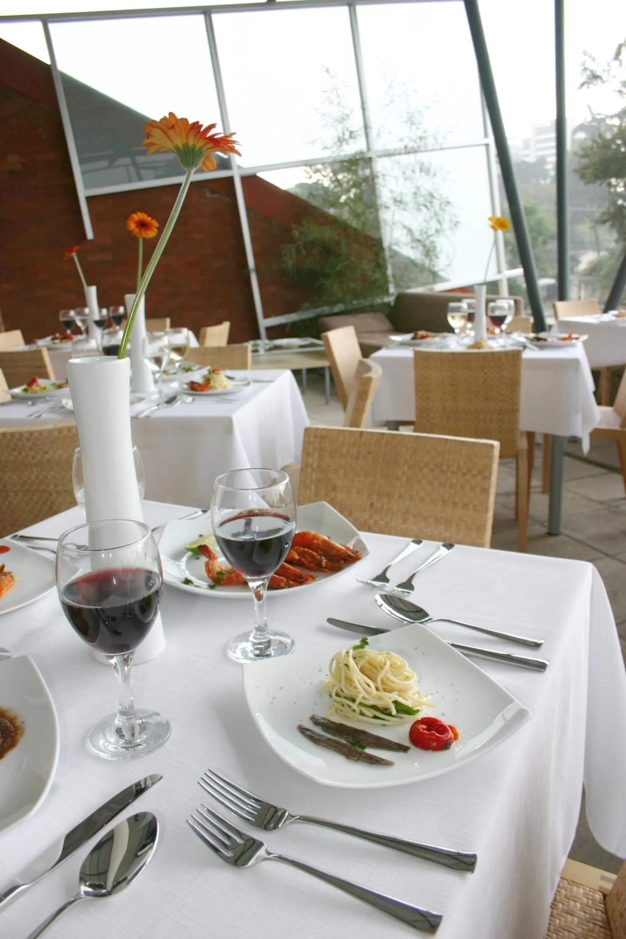 Restaurant/places to eat in Hotel Piedraluna