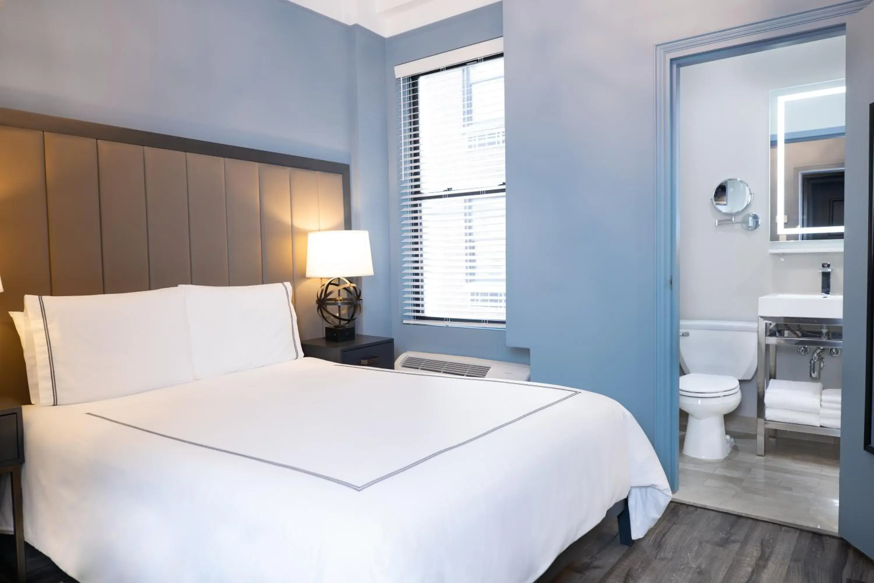 Bedroom, Bed in Kixby Bedroom, Bed in Kixby