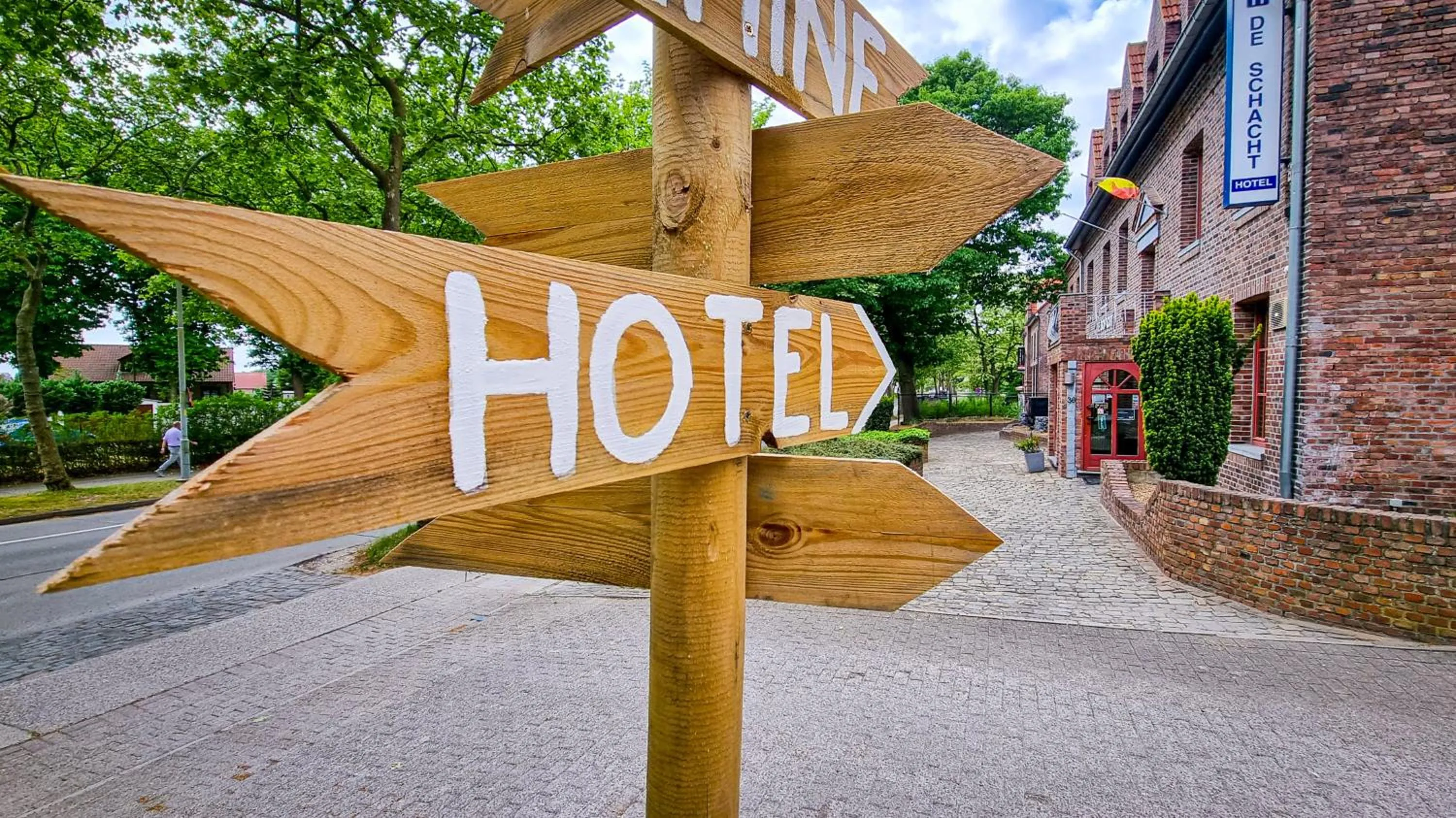 Property building in Hotel De Schacht