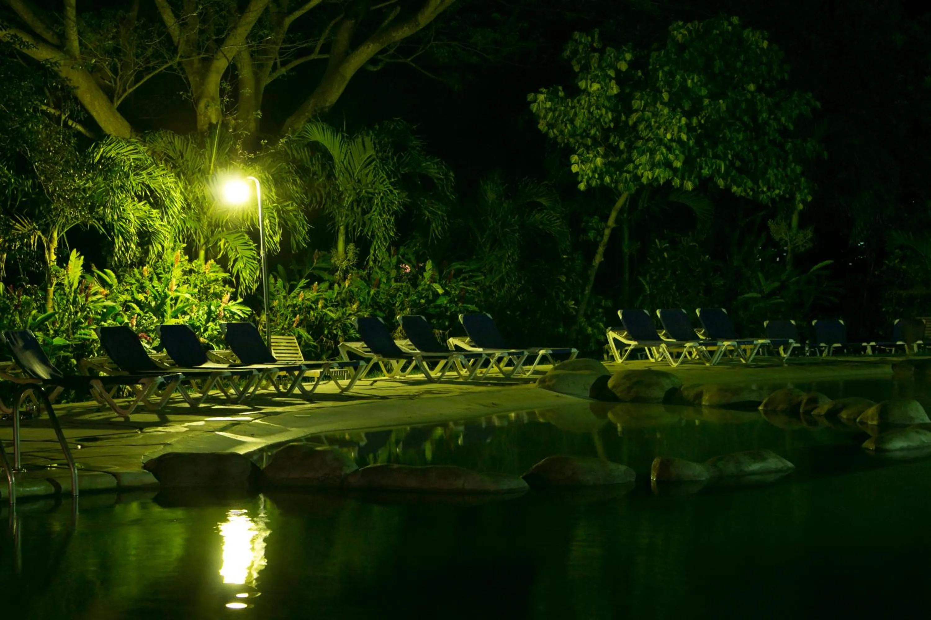 Swimming pool in Cañon de la Vieja Lodge