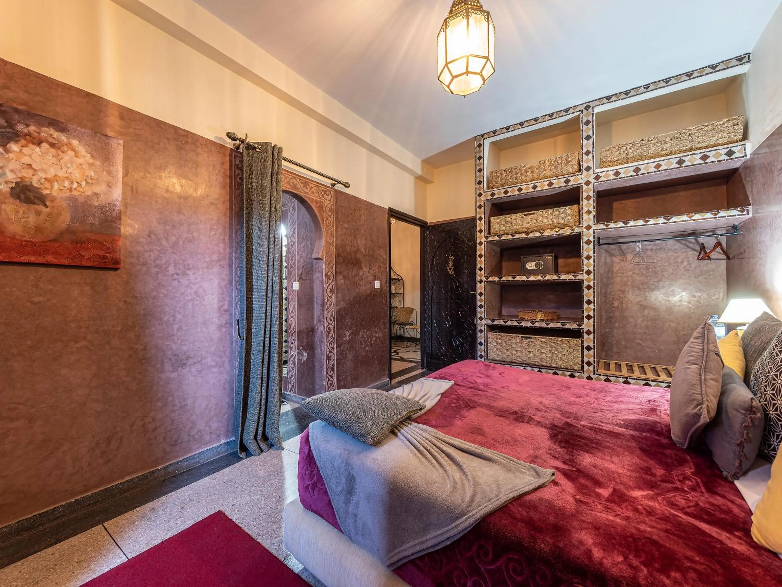 Bed in Villa Soraya Hammam & Jacuzzi