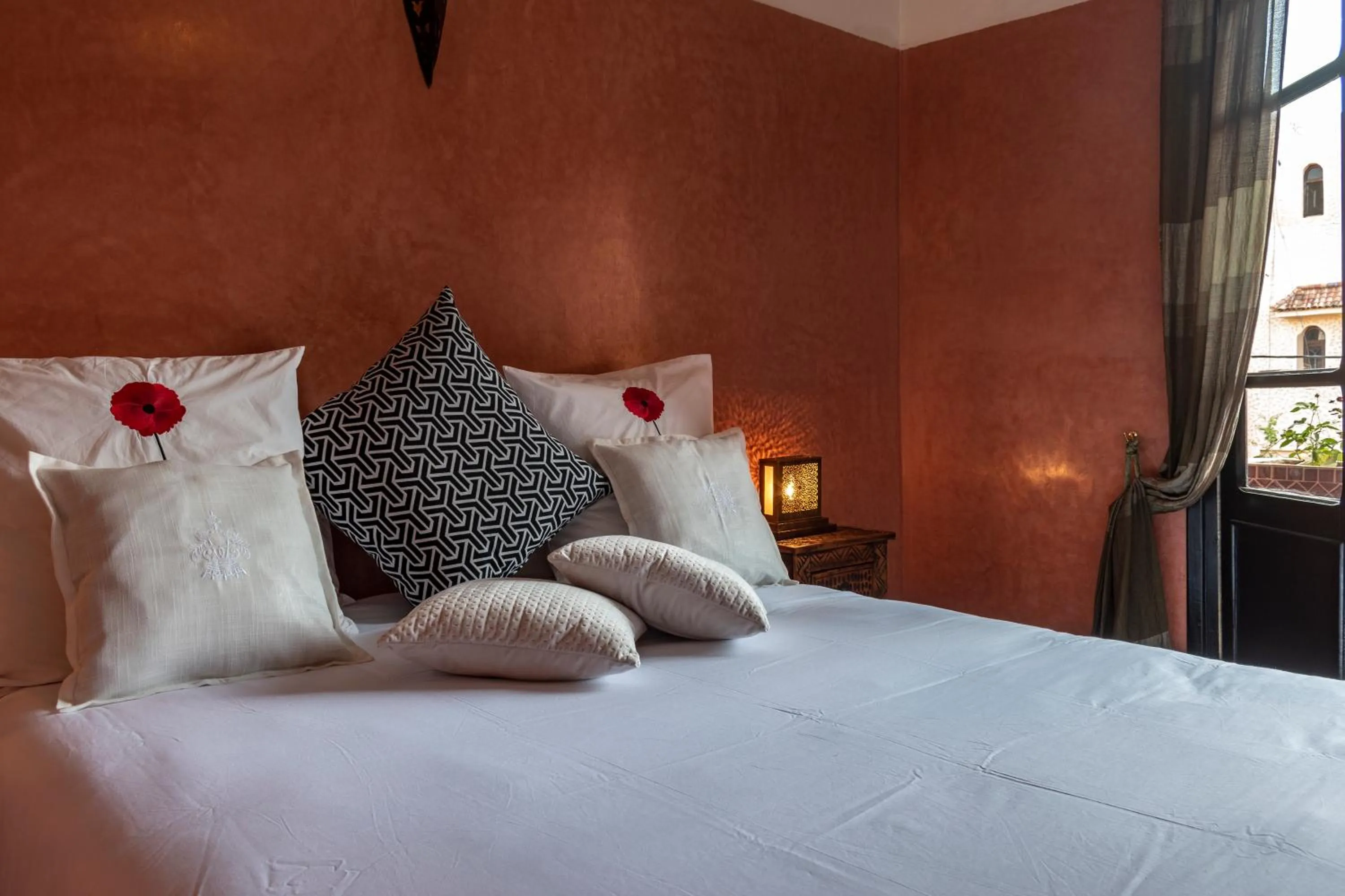 Bed in Villa Soraya Hammam & Jacuzzi