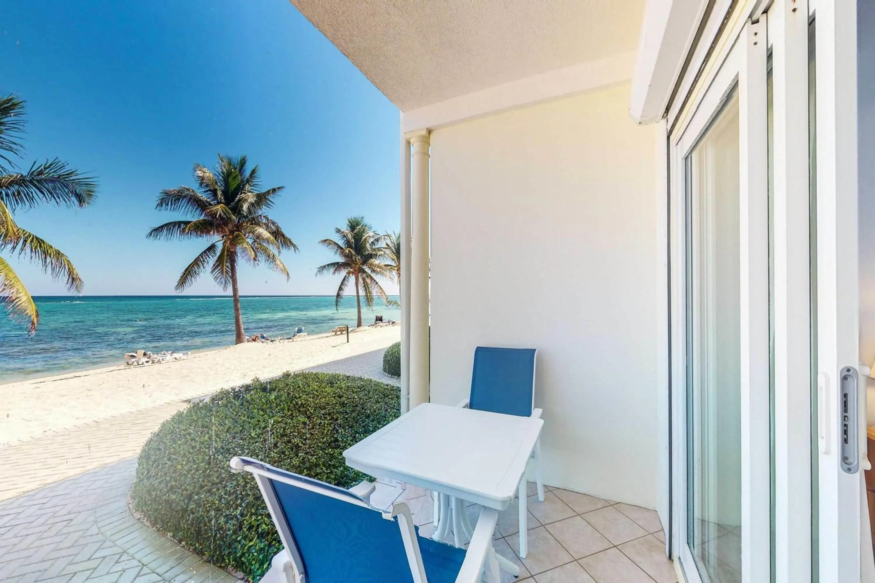 Photo of the whole room in Wyndham Reef Resort, Grand Cayman