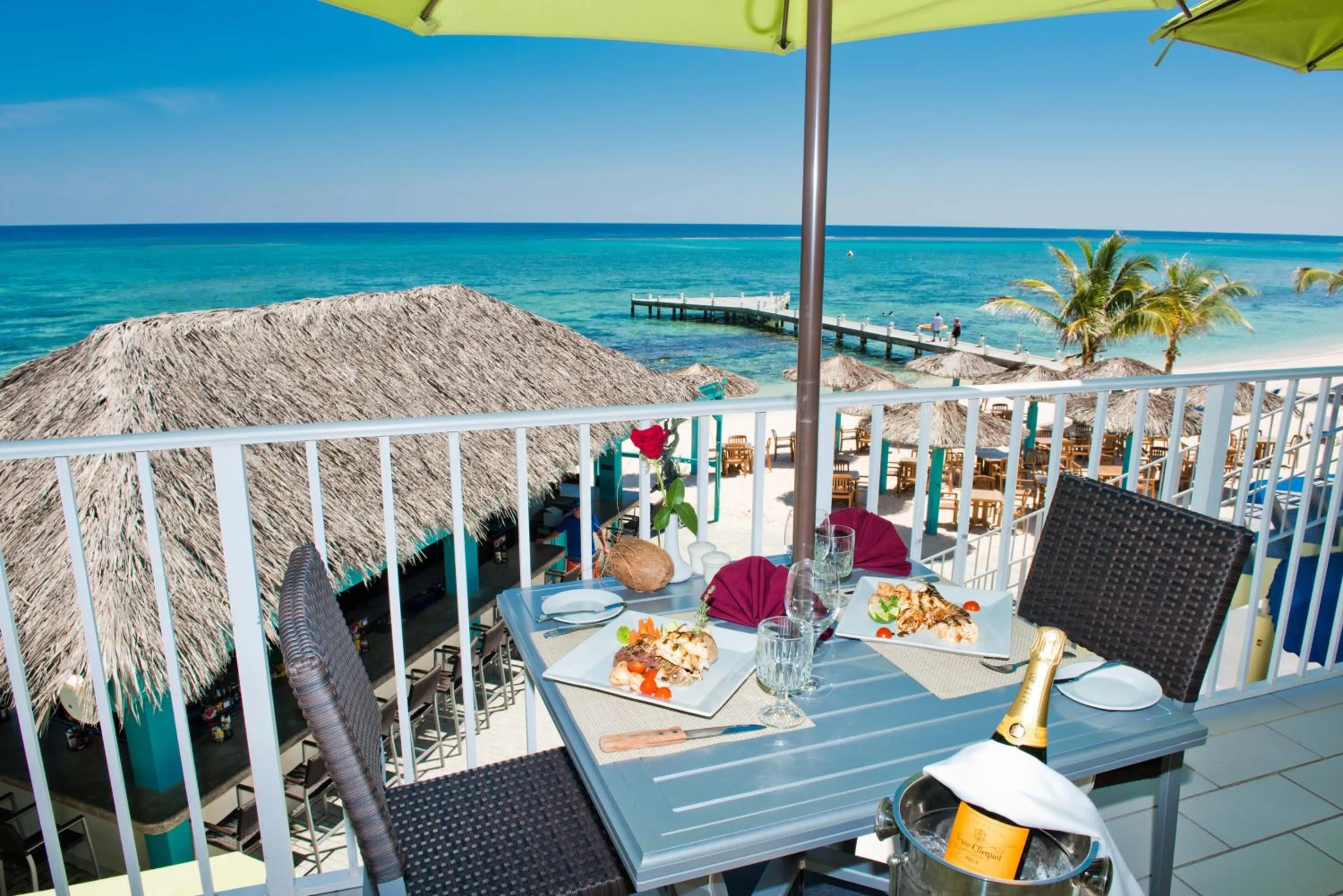 Restaurant/places to eat in Wyndham Reef Resort, Grand Cayman