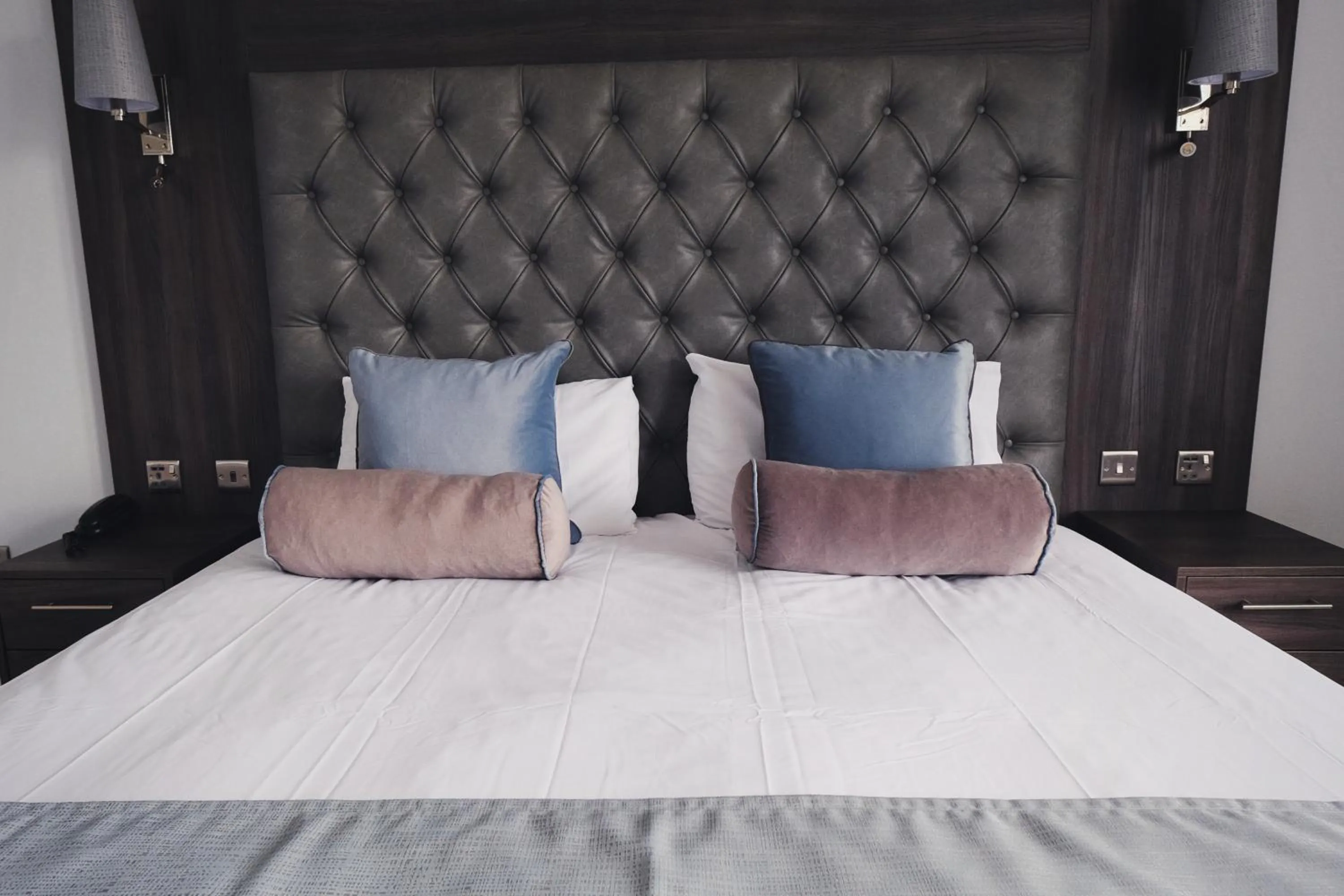 Bed in Fife Lodge Hotel