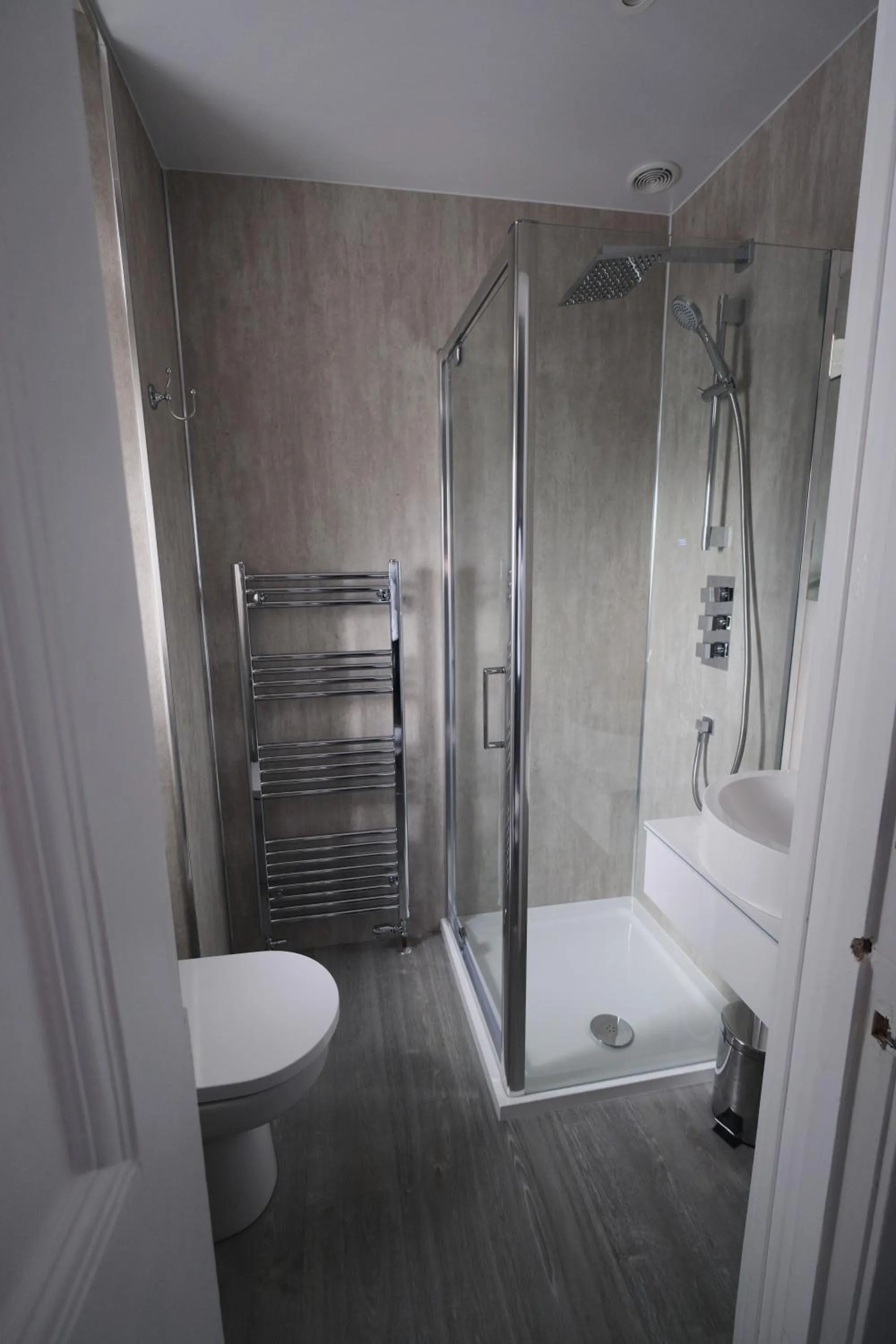 Bathroom in Fife Lodge Hotel