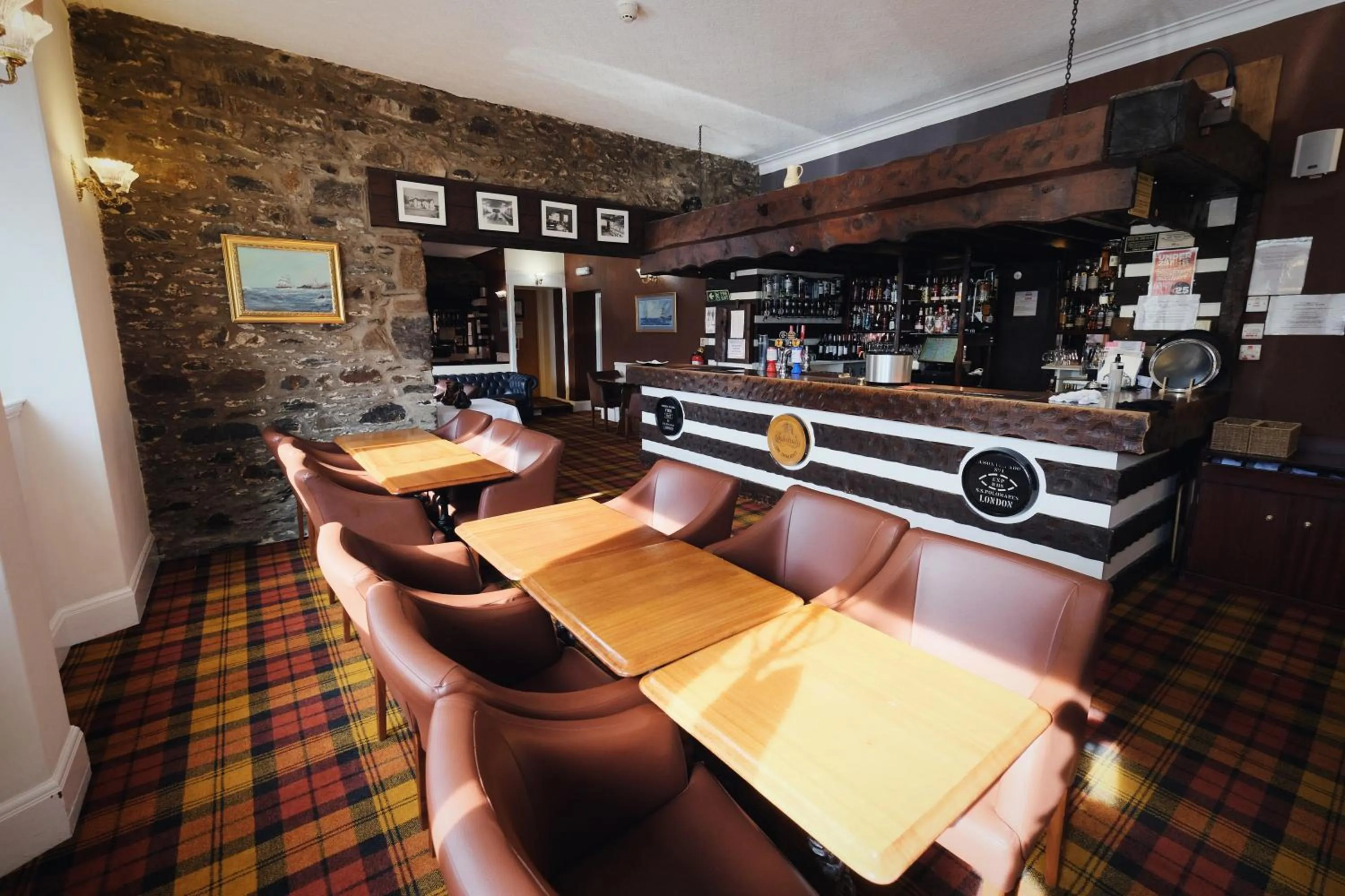 Lounge or bar in Fife Lodge Hotel