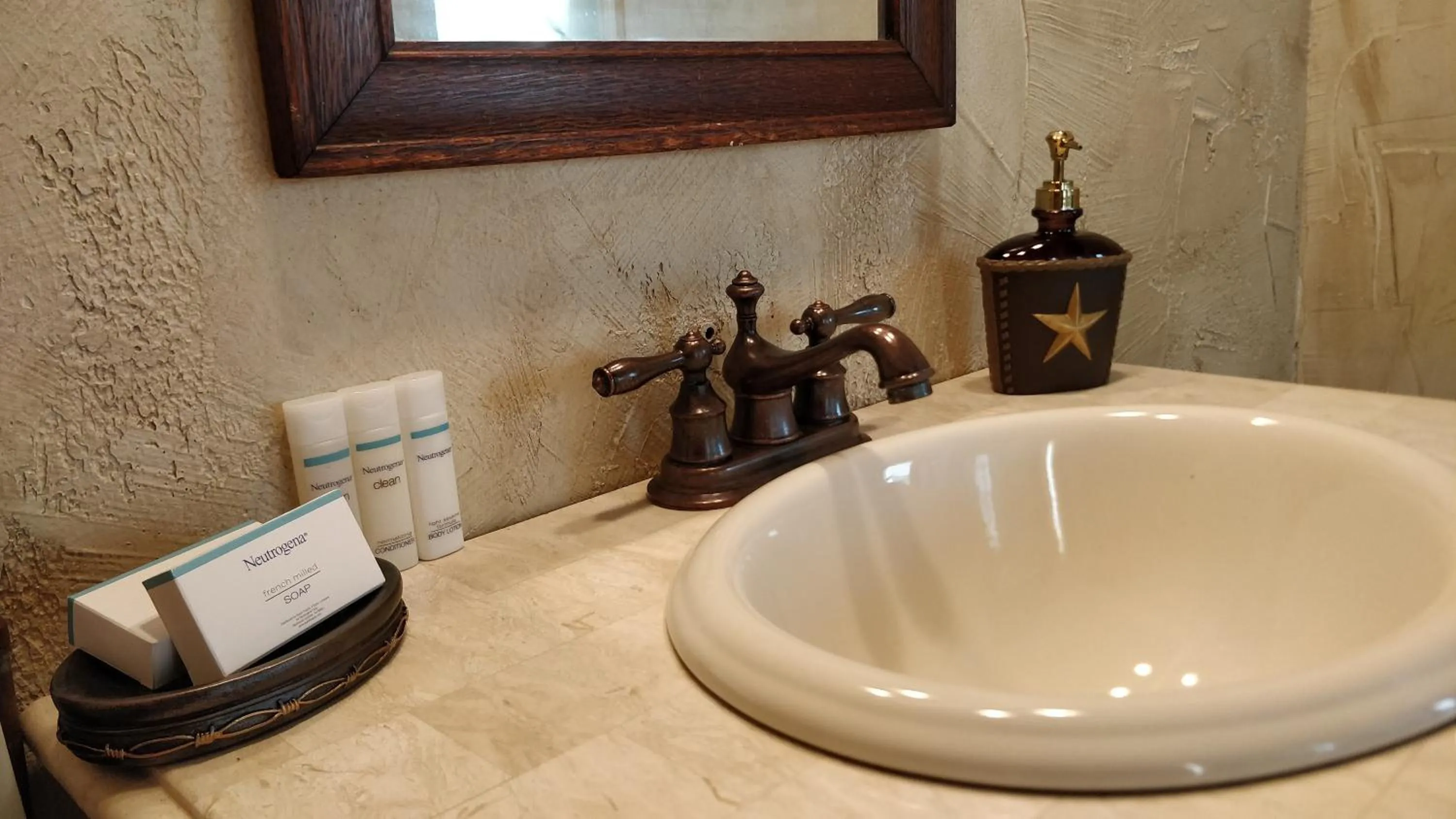 The Lancaster Manor Bed and Breakfast