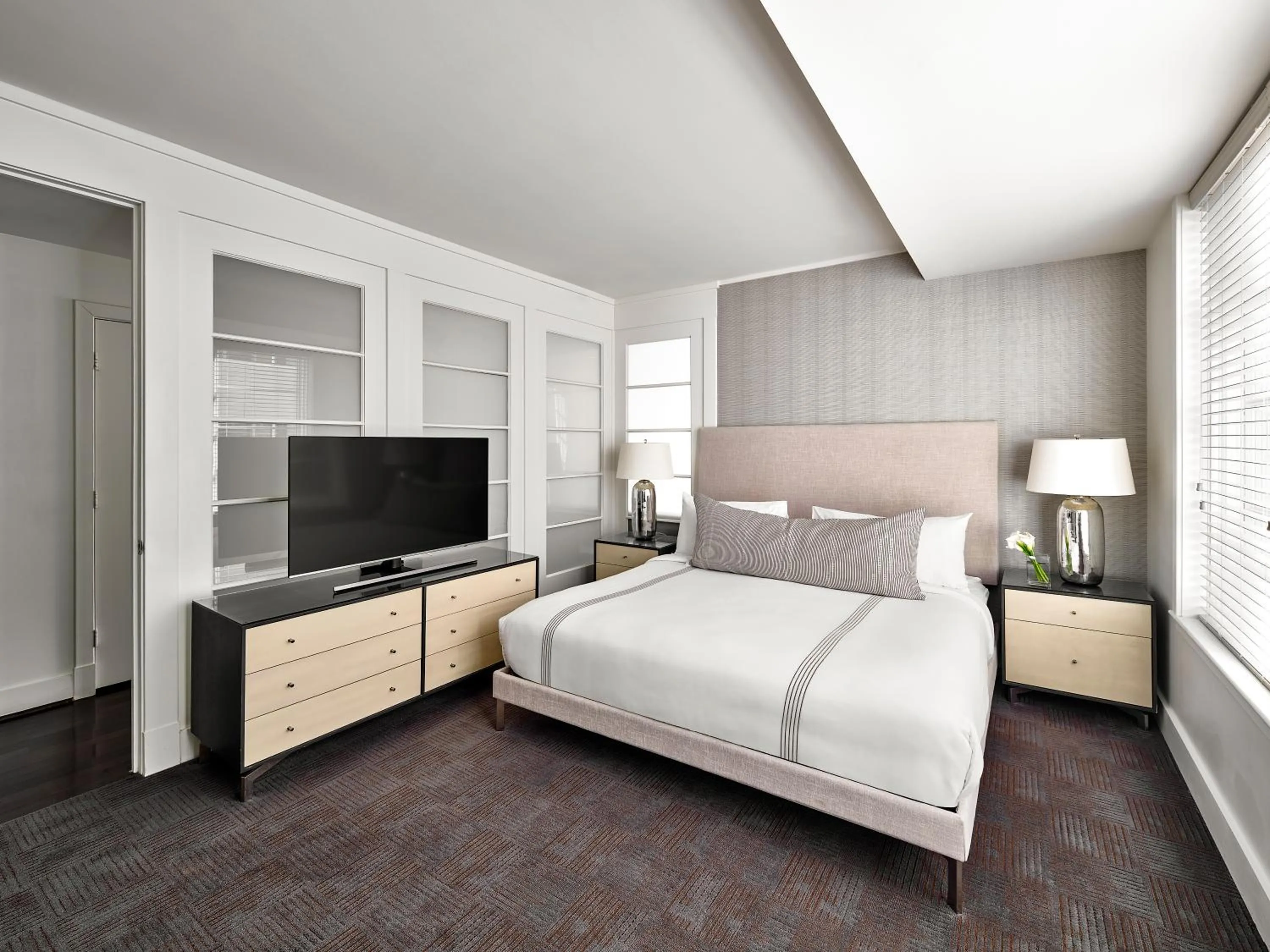 Bed in AKA White House