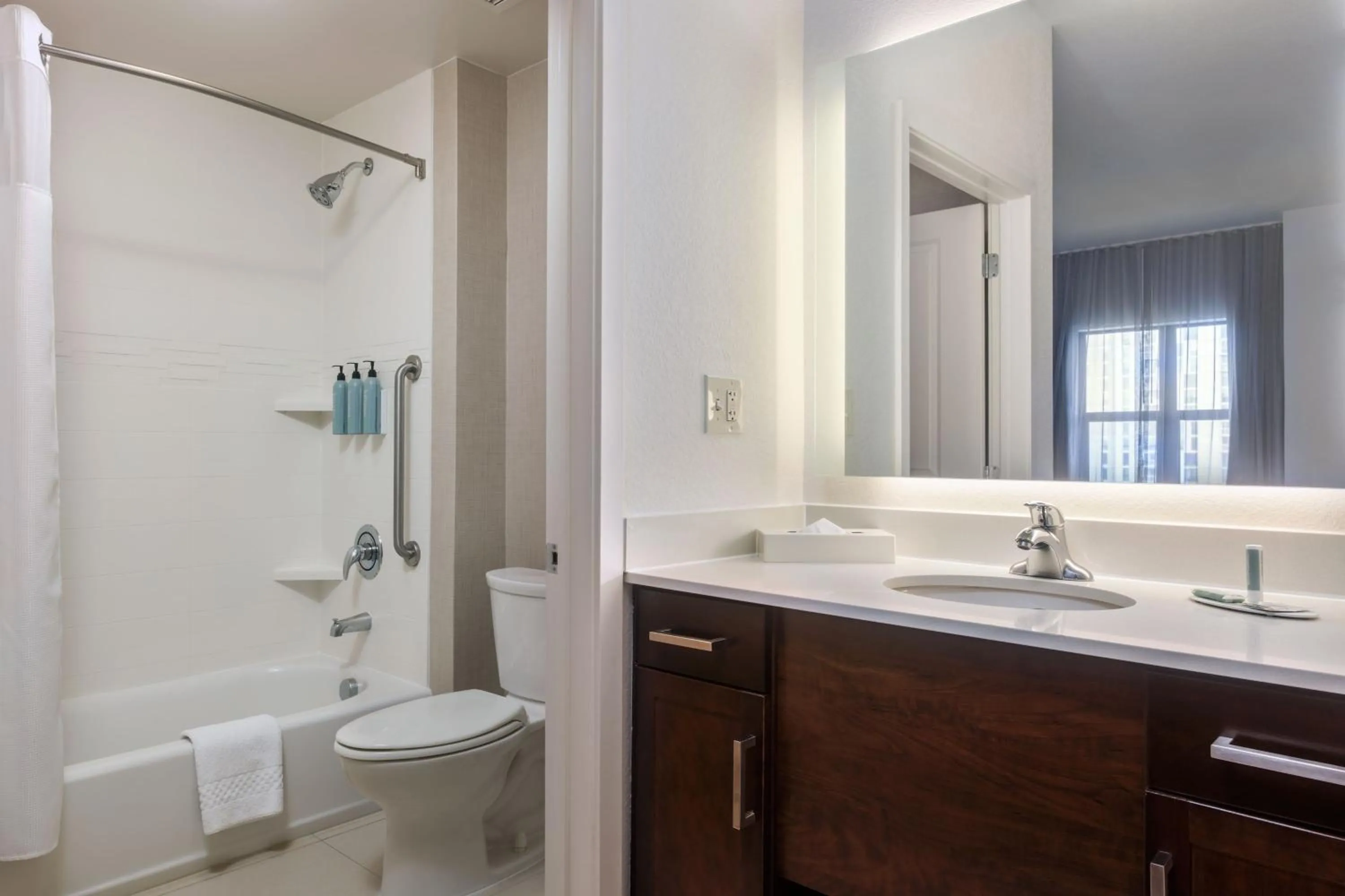 Bathroom in Residence Inn by Marriott Tempe Downtown/University