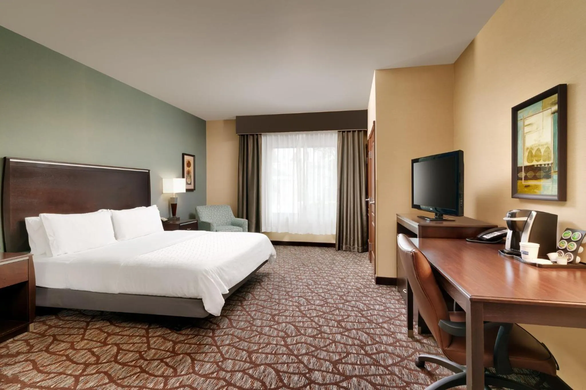 Photo of the whole room, Bed in Holiday Inn Express Hotel & Suites Butte by IHG